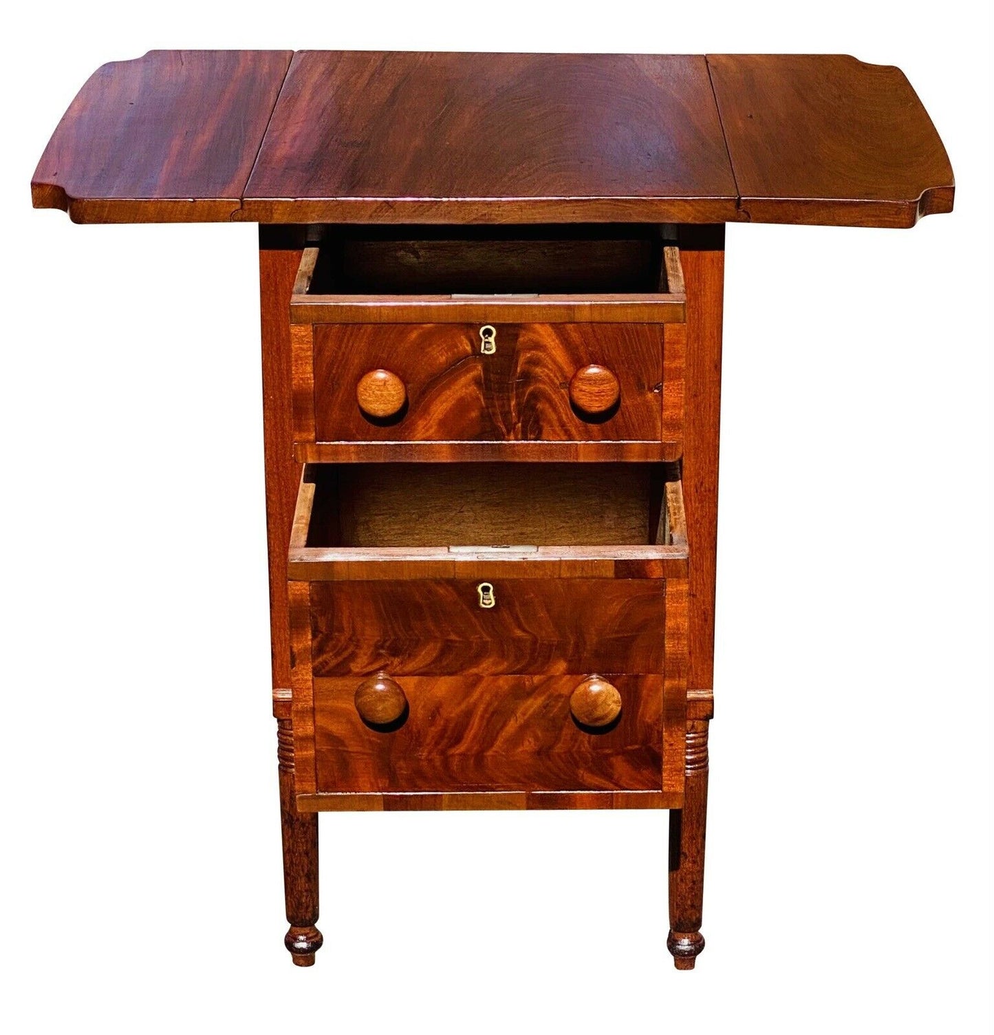19TH C ANTIQUE SHERATON MAHOGANY MID ATLANTIC DROP LEAF WORK TABLE / NIGHTSTAND