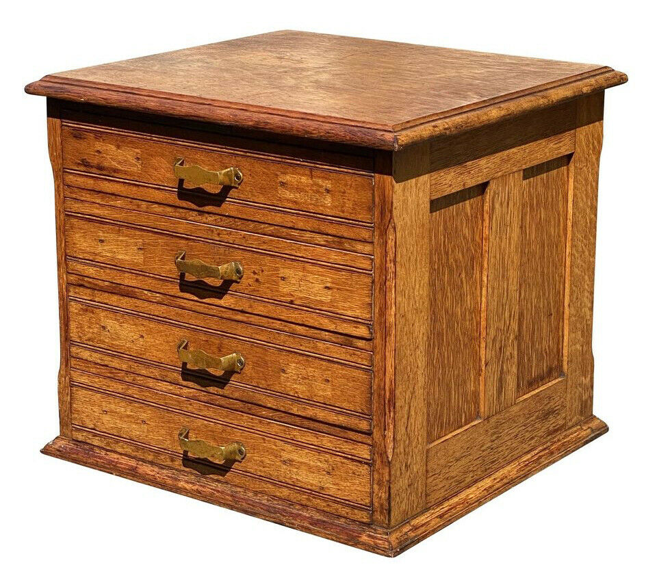 20TH C ANTIQUE TIGER OAK 4 DRAWER LIBRARY BUREAU MAKERS DESKTOP FILE CABINET