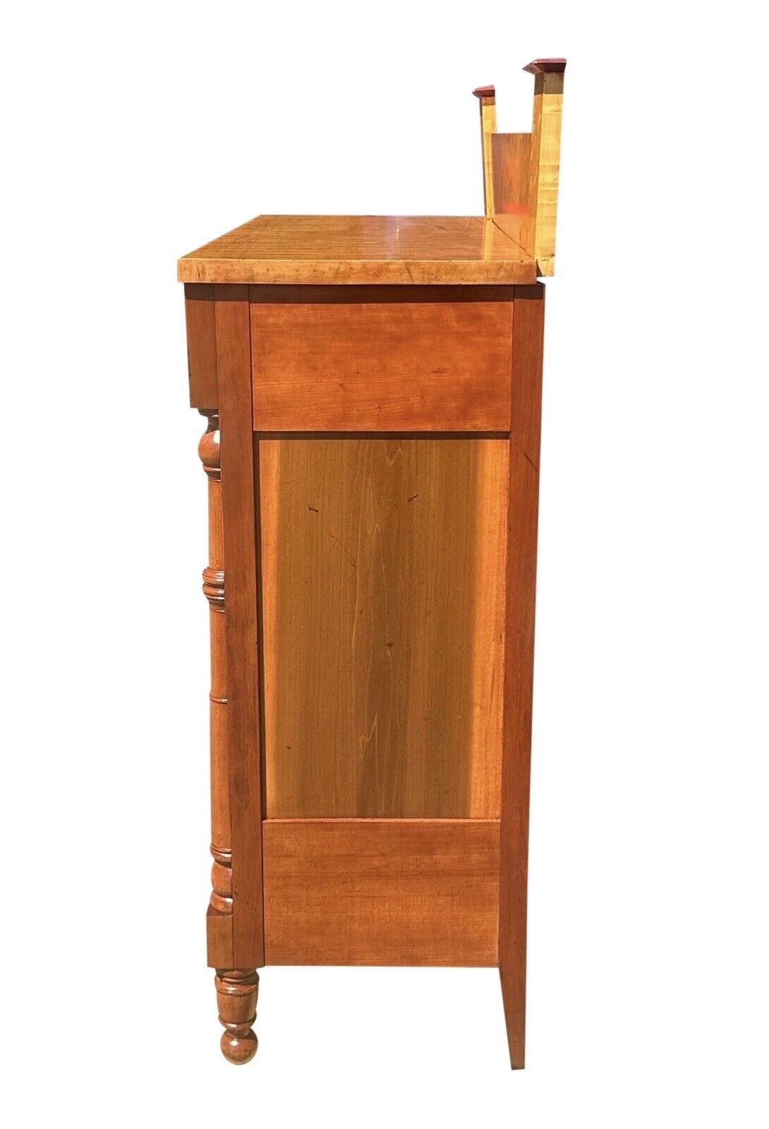 Early 19th Century Federal Birds Eye Maple Chest of Drawers With Cherry & Poplar
