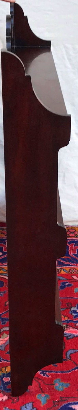 LARGE ANTIQUE CHIPPENDALE STYLE WALL SHELF IN MAHOGANY