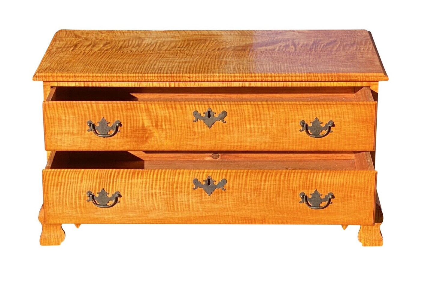 Chippendale Antique Style Tiger Maple 2 Drawer Blanket Chest / Blanket Box