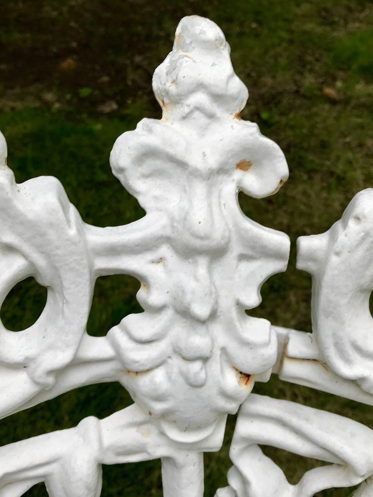 ANTIQUE 19TH C. VICTORIAN CAST IRON GARDEN CHAIRS W/ FLORAL AND VINE DESIGN