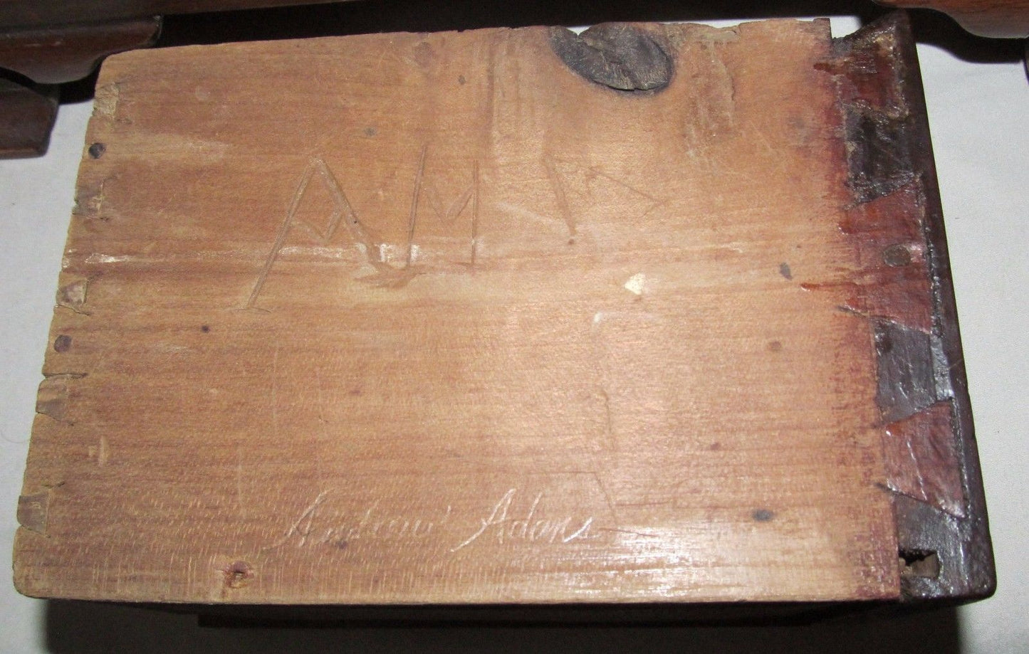 IMPORTANT 18TH CENTURY QUEEN ANNE PERIOD WALNUT SPICE CHEST WITH TOMBSTONE DOOR