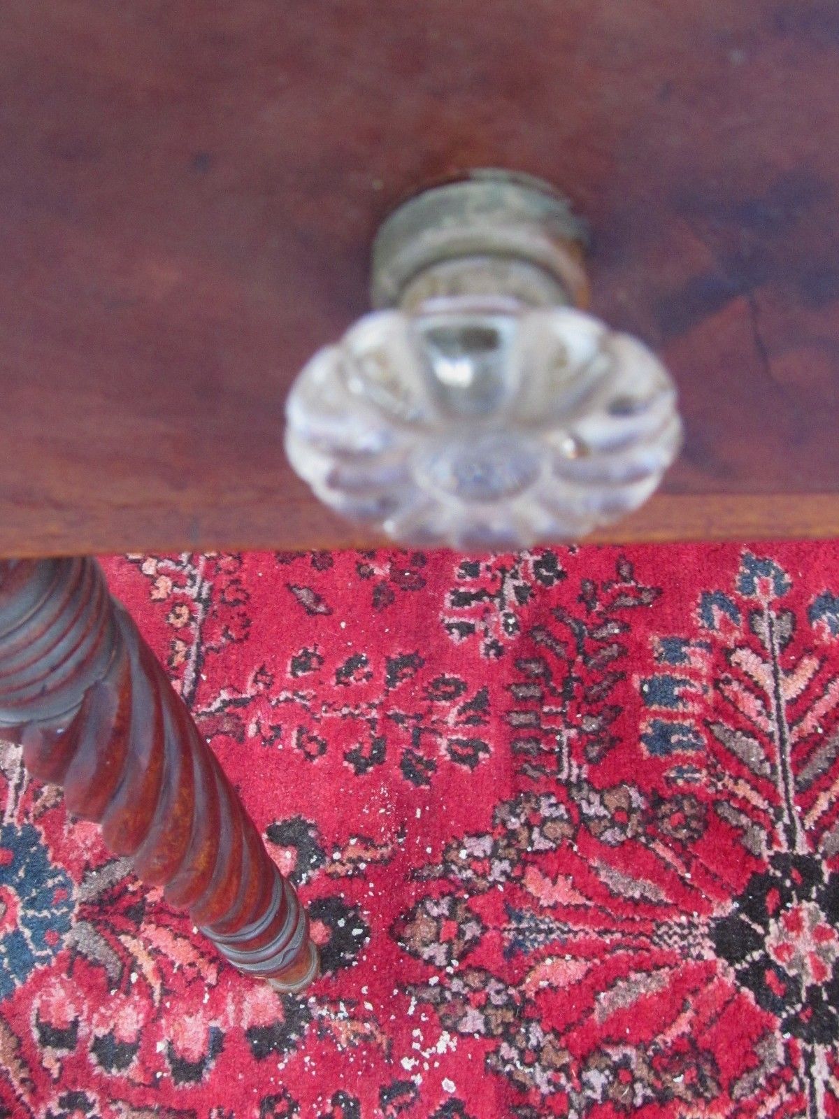 EXCELLENT FEDERAL PERIOD MAHOGANY WORK TABLE WITH SANDWICH GLASS PULLS