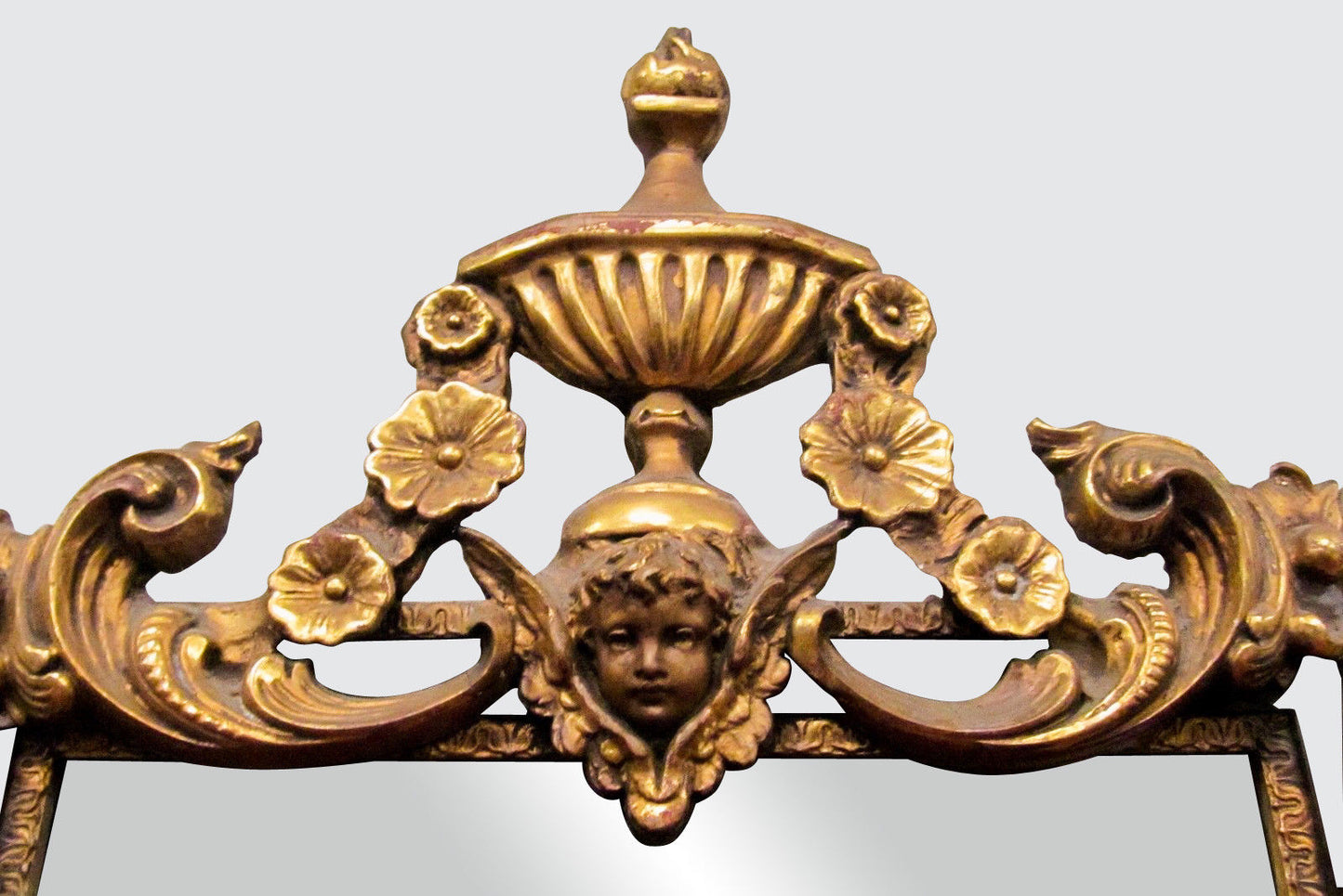 18TH CENTURY ROCOCO CONTINENTAL PARCEL GILT MAHOGANY MIRROR