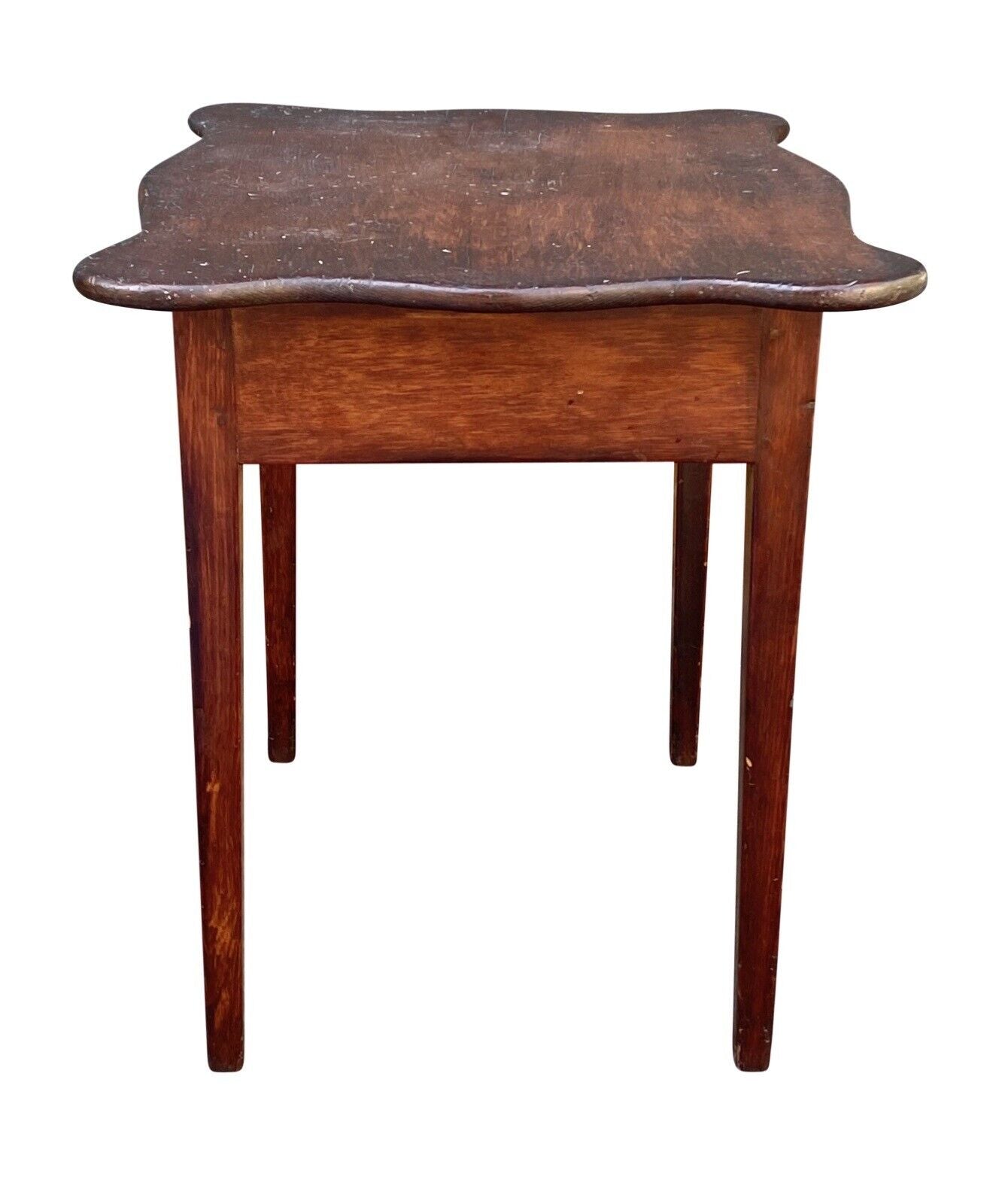 18th C Antique Hepplewhite New England Pine Table With Serpentine Top