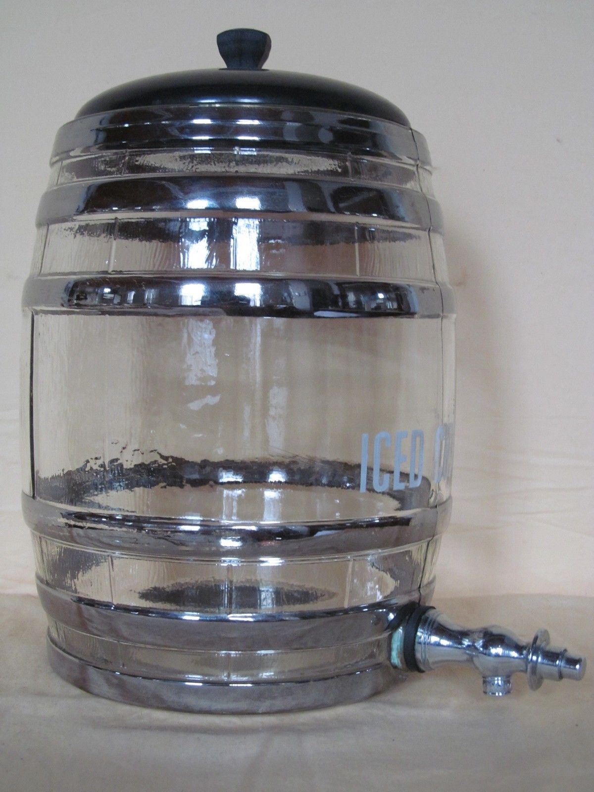 EXCELLENT VINTAGE ICE COFFEE DISPENSER IN CHROME & GLASS BARREL SHAPE