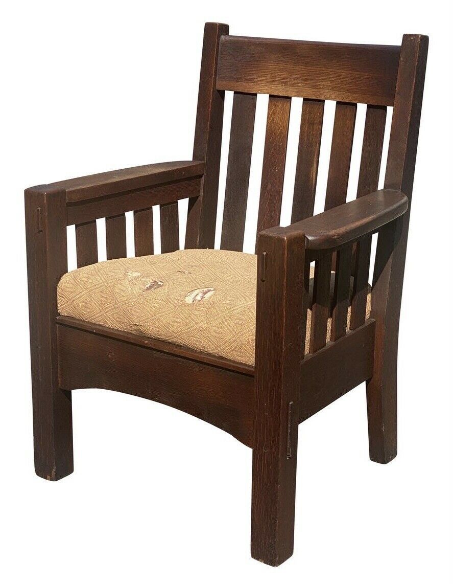 20TH C ANTIQUE ARTS & CRAFTS HARDEN TIGER OAK SLATTED ARM CHAIR