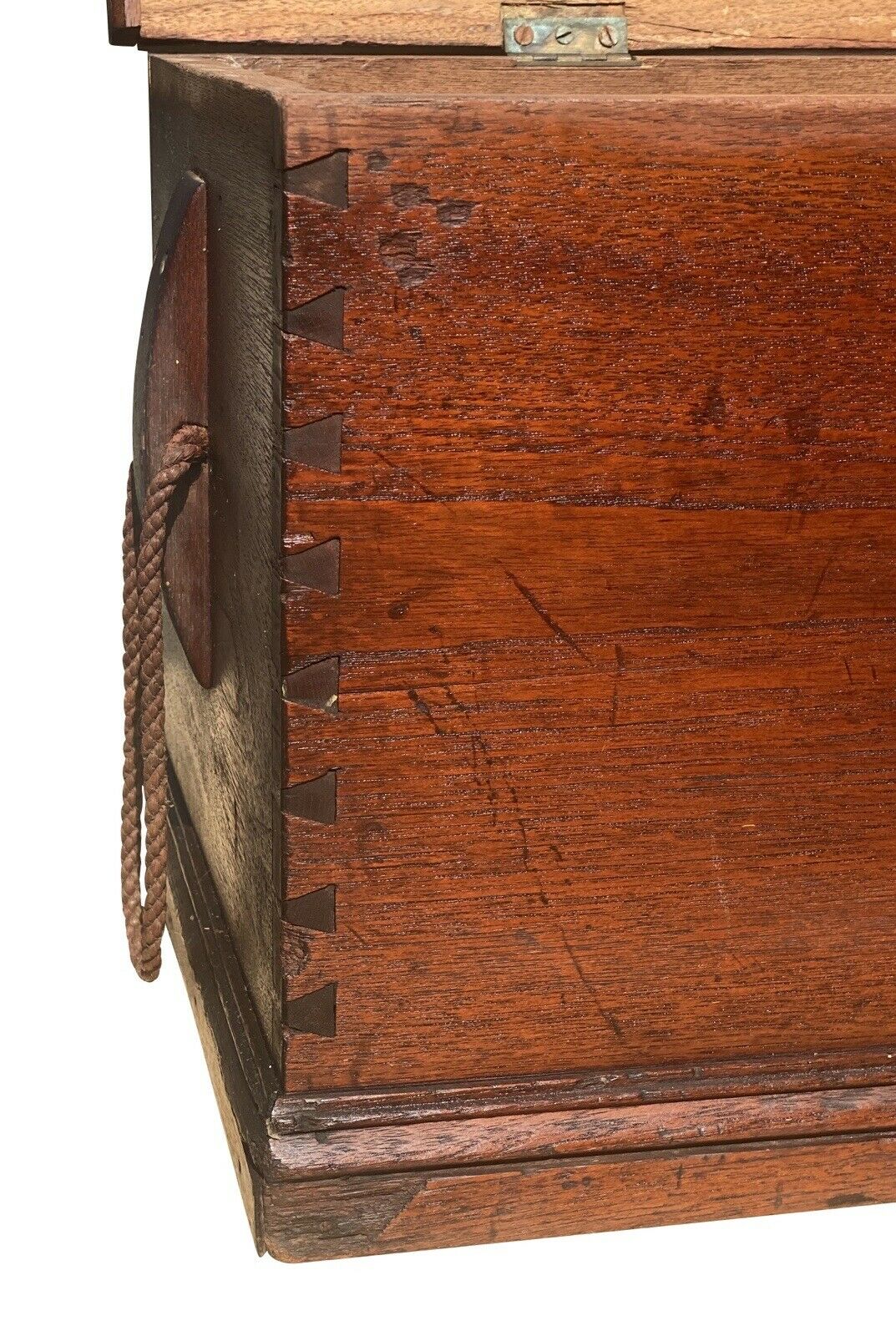 18TH C ANTIQUE WALNUT NAUTICAL CANTED SEA CHEST / RIFLE BOX ~ MUNITIONS CHEST