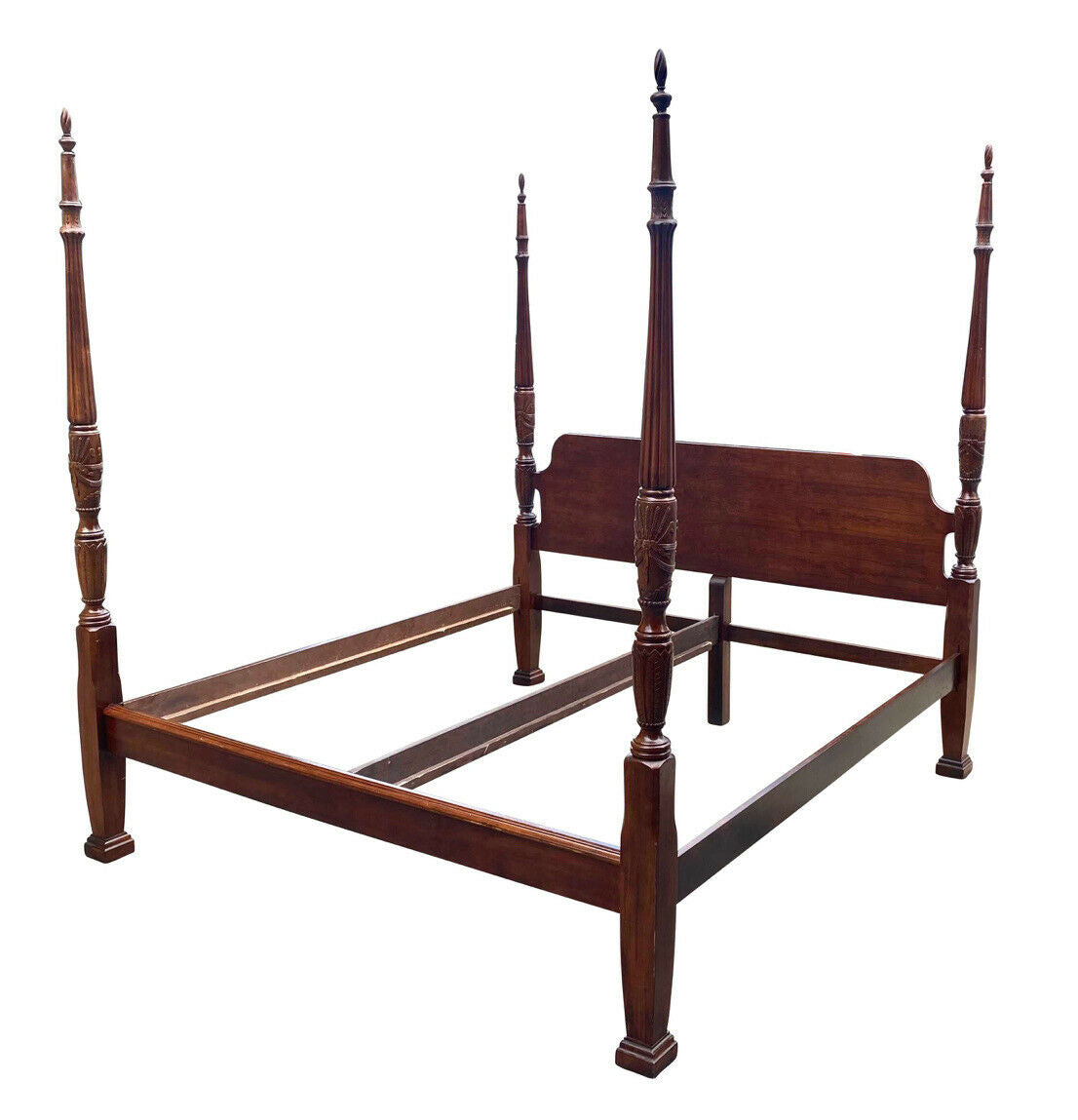 20TH C CHIPPENDALE ANTIQUE STYLE KING SIZE CHERRY RICE CARVED PLANTATION BED