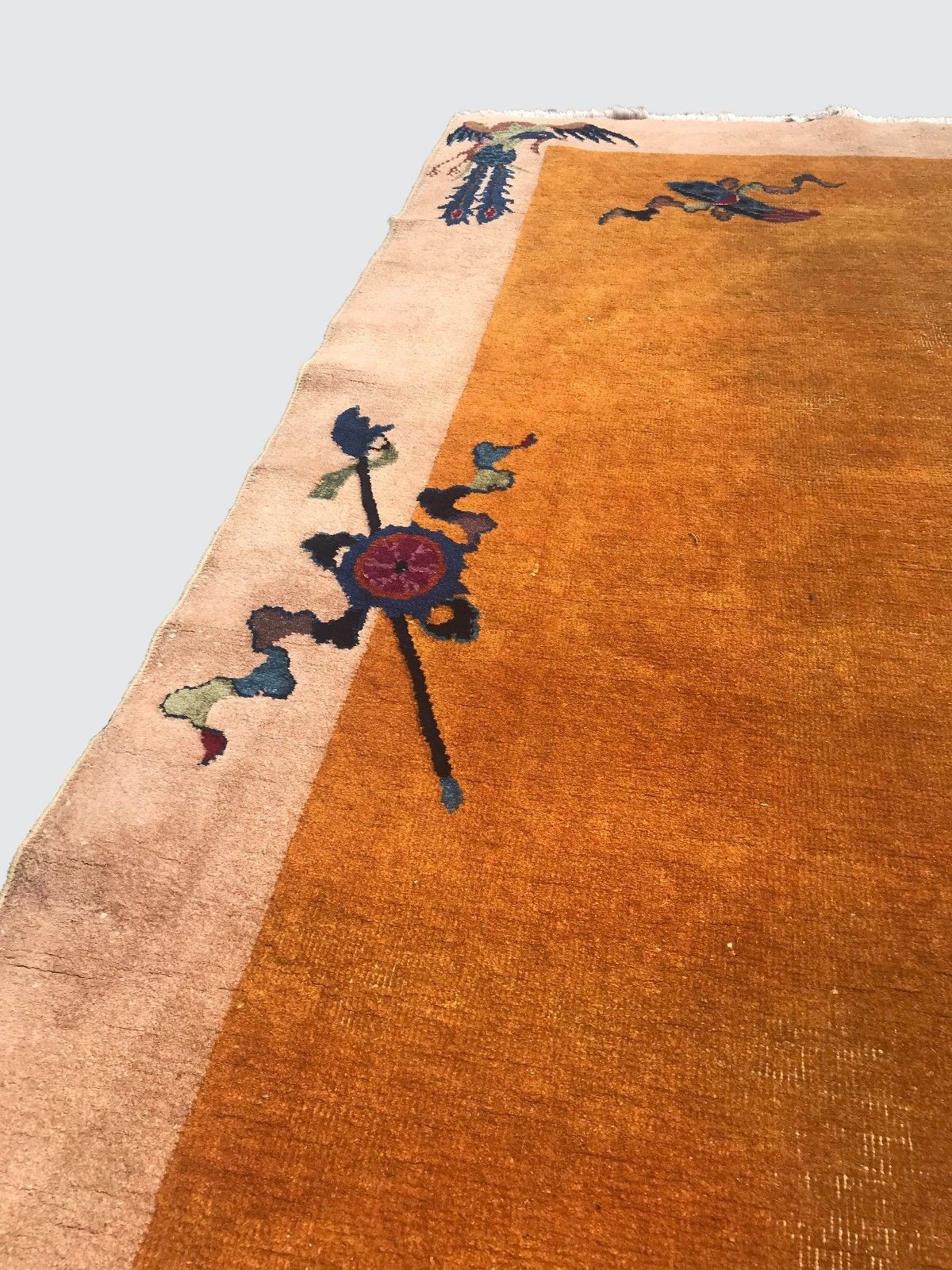 ANTIQUE VERY ATTRACTIVE CHINESE ART DECO CARPET WITH VERY RARE GOLD PROGRAM