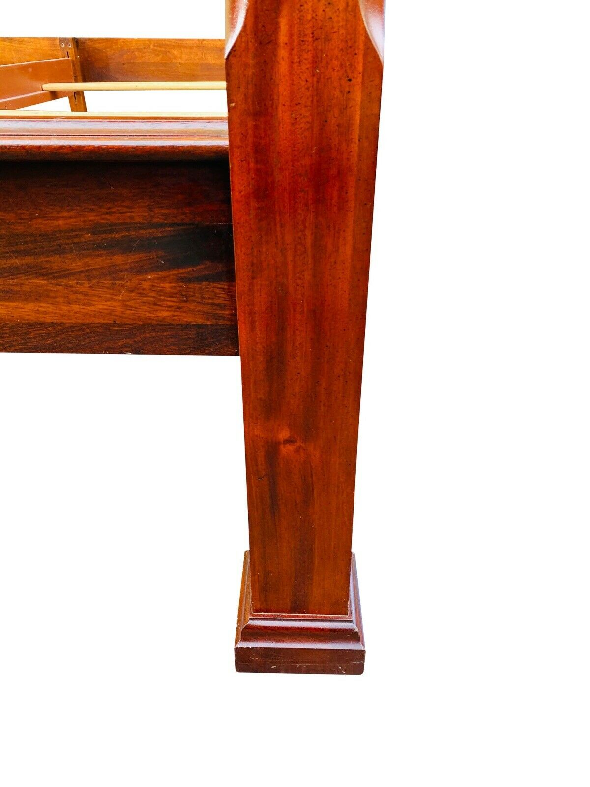 20TH C CHIPPENDALE ANTIQUE STYLE KING SIZE MAHOGANY RICE CARVED PLANTATION BED
