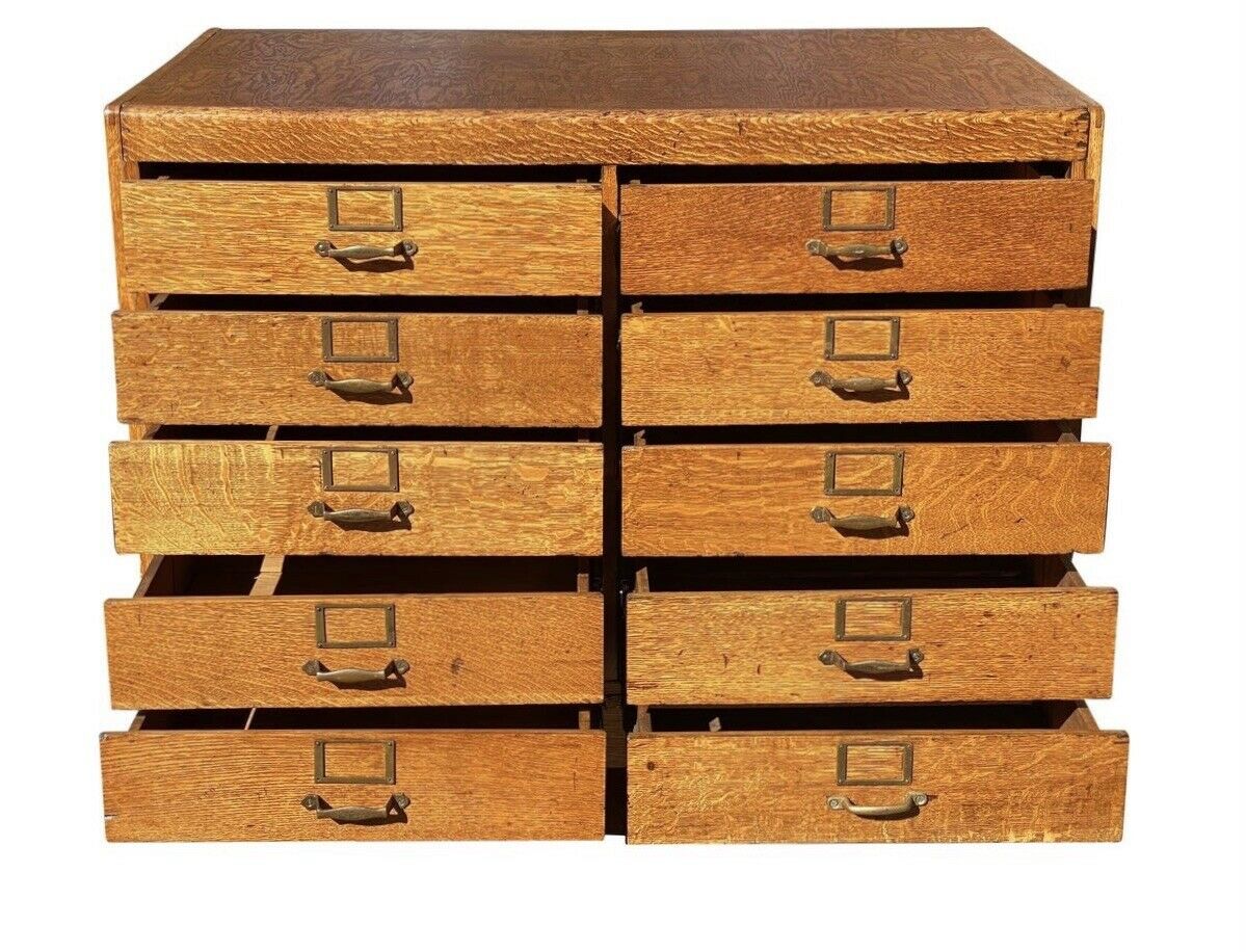 20TH C ANTIQUE ARTS & CRAFTS / MISSION OAK 10 DRAWER INDUSTRIAL OAK FILE CABINET