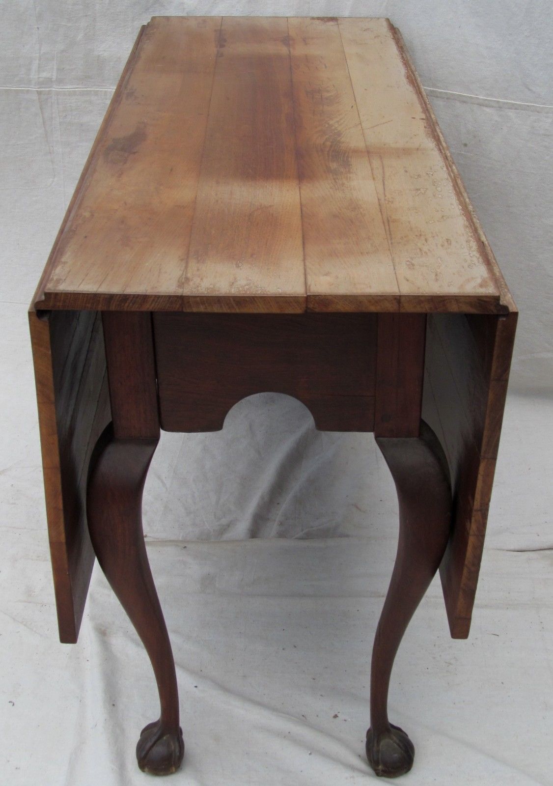IMPORTANT TOWNSEND GODDARD WALNUT BALL & CLAW DINING TABLE NEWPORT RI ca. 1760