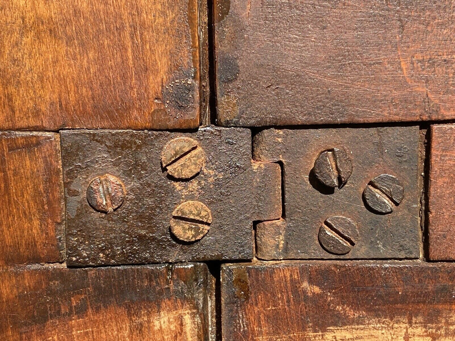 18th C Antique New England Chippendale Tiger Maple Drop Leaf Dining Table