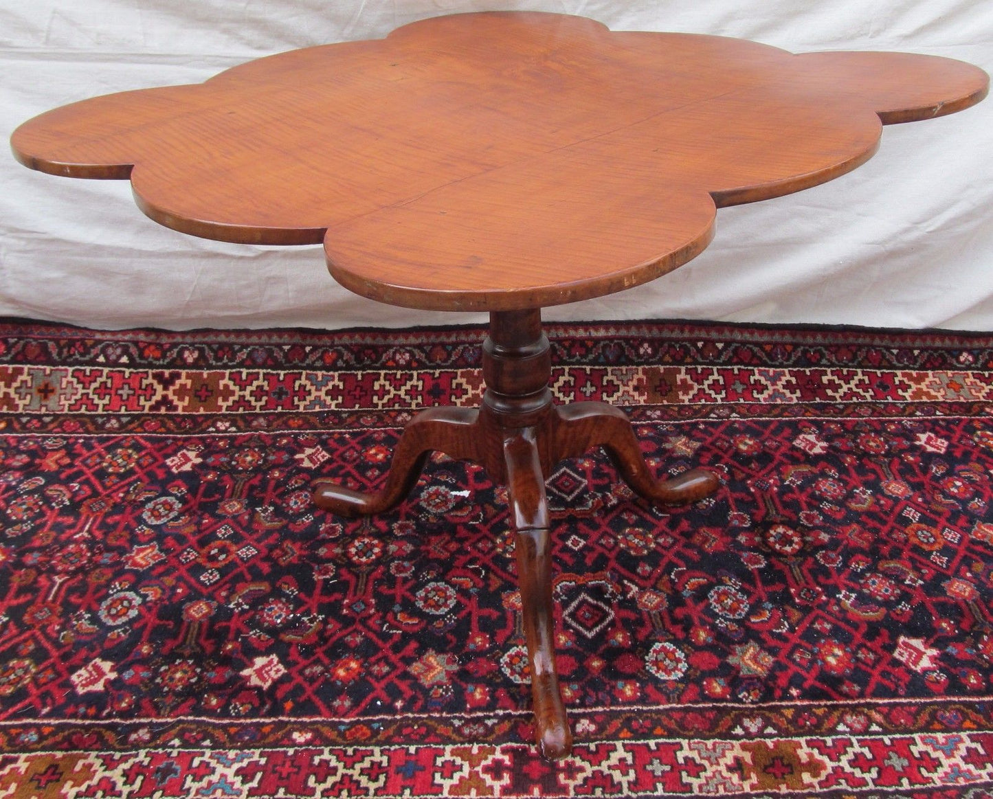 FINE 18TH CENTURY RARE FEDERAL PERIOD CLOVER SHAPED TIGER MAPLE TIP TOP TABLE