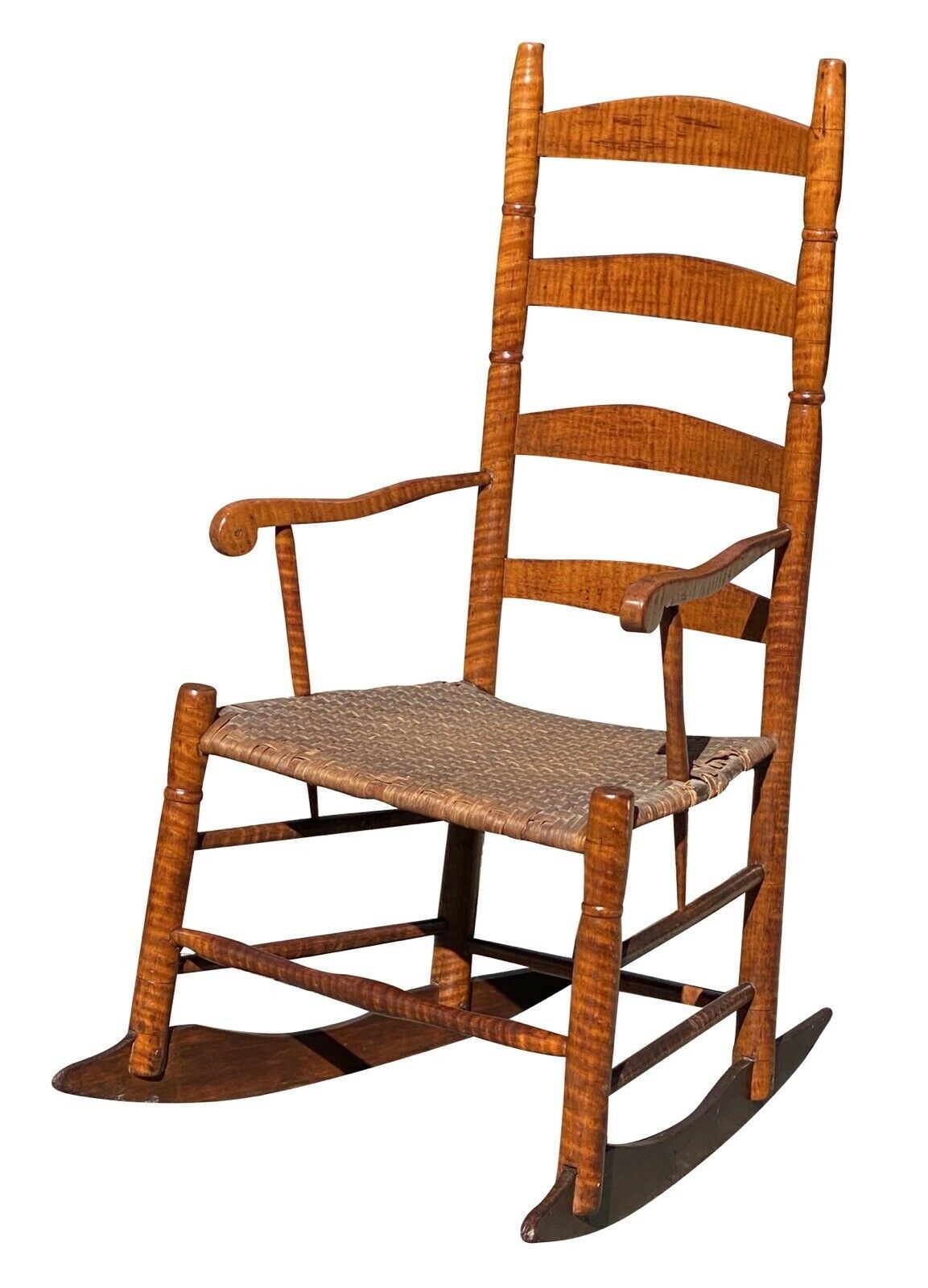 18TH C ANTIQUE NEW ENGLAND QUEEN ANNE TIGER MAPLE LADDER BACK ROCKING CHAIR