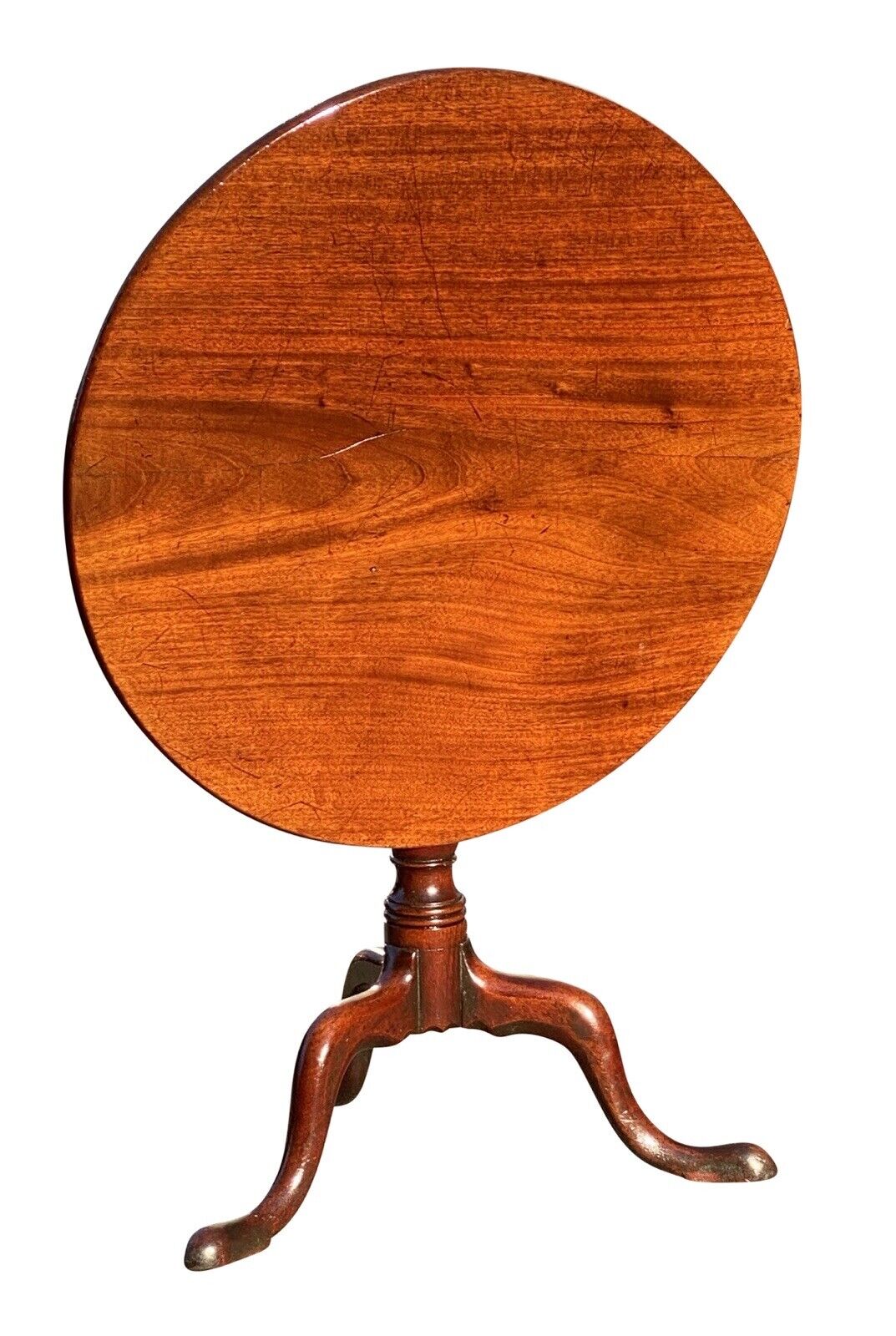 Antique South Carolina Queen Anne Walnut Tilt Top Table on Snake Legs
