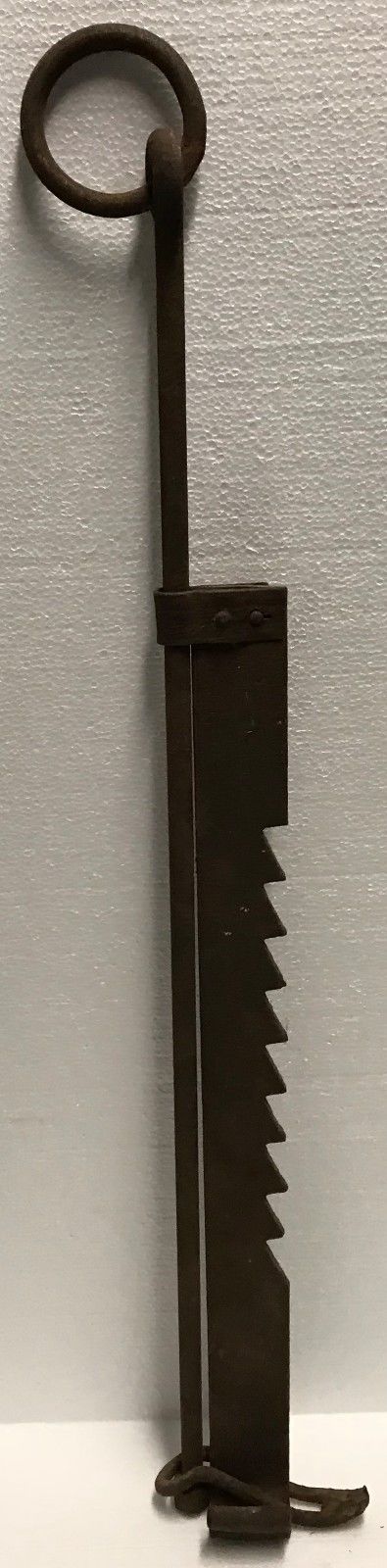 EARLY 19TH C HAND FORGED WROUGHT IRON ADJUSTABLE SAW TOOTH TRAMMEL - HEARTH