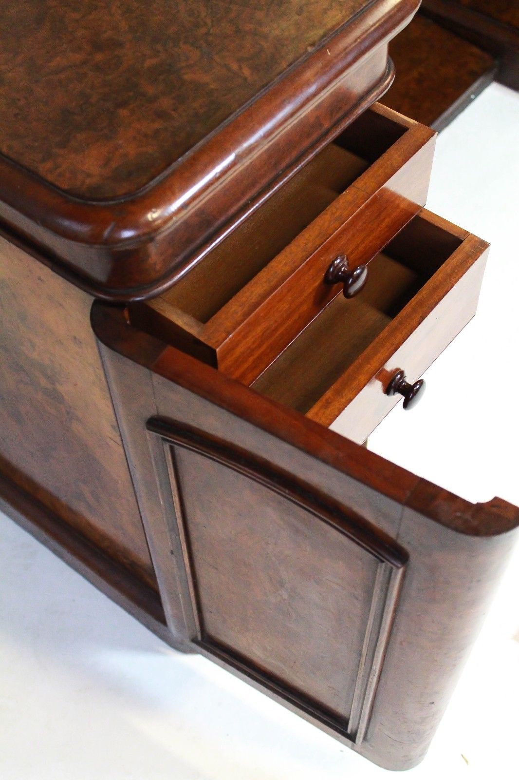 VICTORIAN BURLED WALNUT VANITY & FULL LENGTH CHEVAL MIRROR