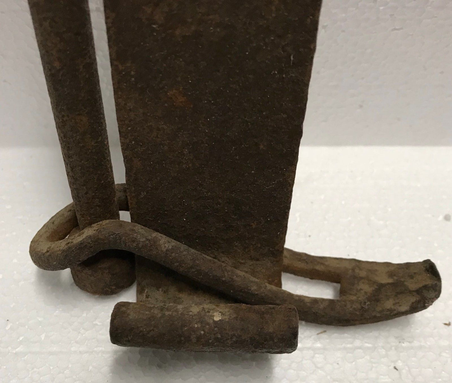 EARLY 19TH C HAND FORGED WROUGHT IRON ADJUSTABLE SAW TOOTH TRAMMEL - HEARTH