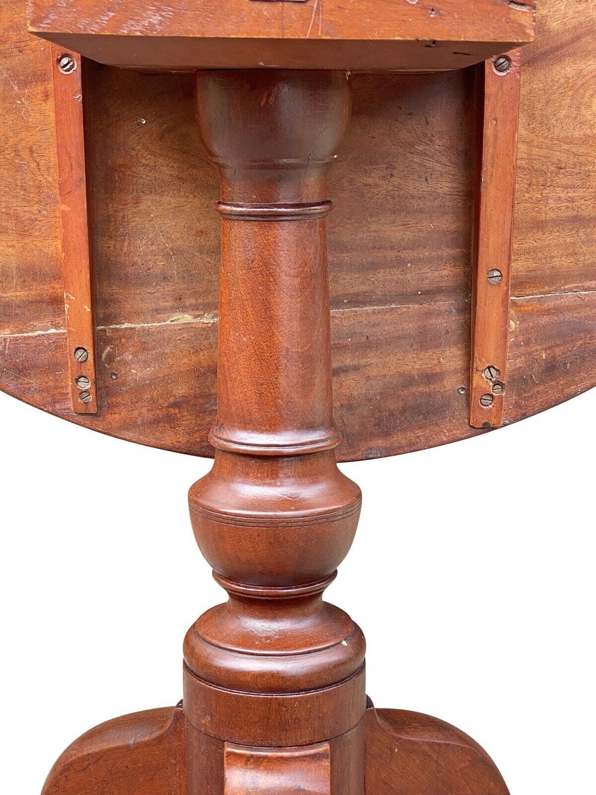 18th C Antique Massachusetts Mahogany Tilt Top Tea Table - Joseph Short