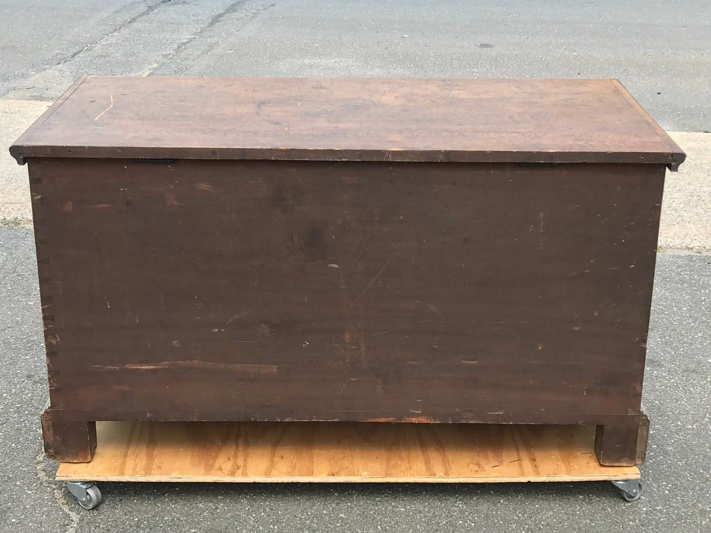 18TH C. CHIPPENDALE DOVETAILED SIGNED BLANKET BOX - RARE OCHRE PAINT SURFACE