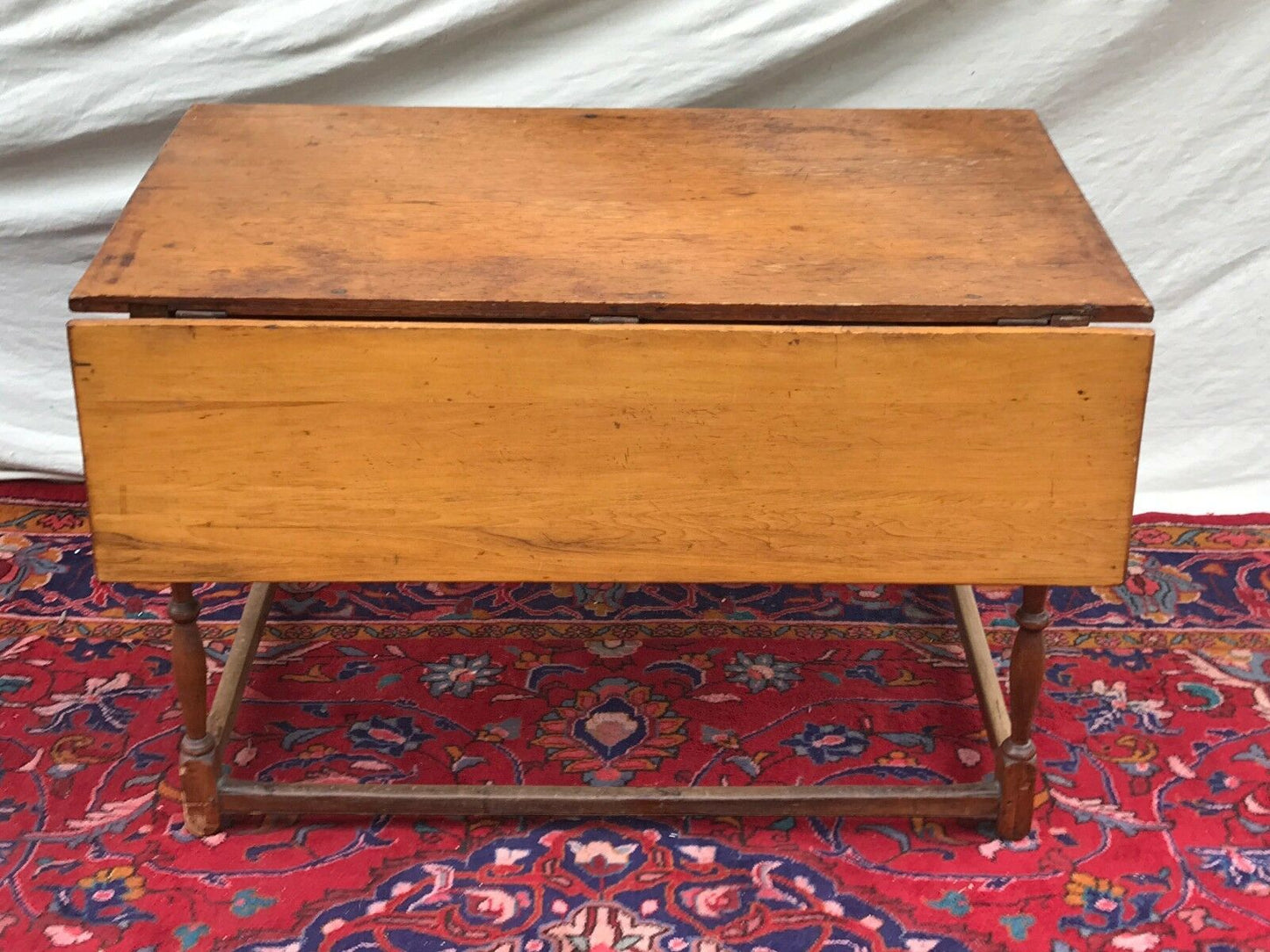 18TH C WILLIAM & MARY PERIOD NEW ENGLAND ANTIQUE DROP LEAF TAVERN / DINING TABLE