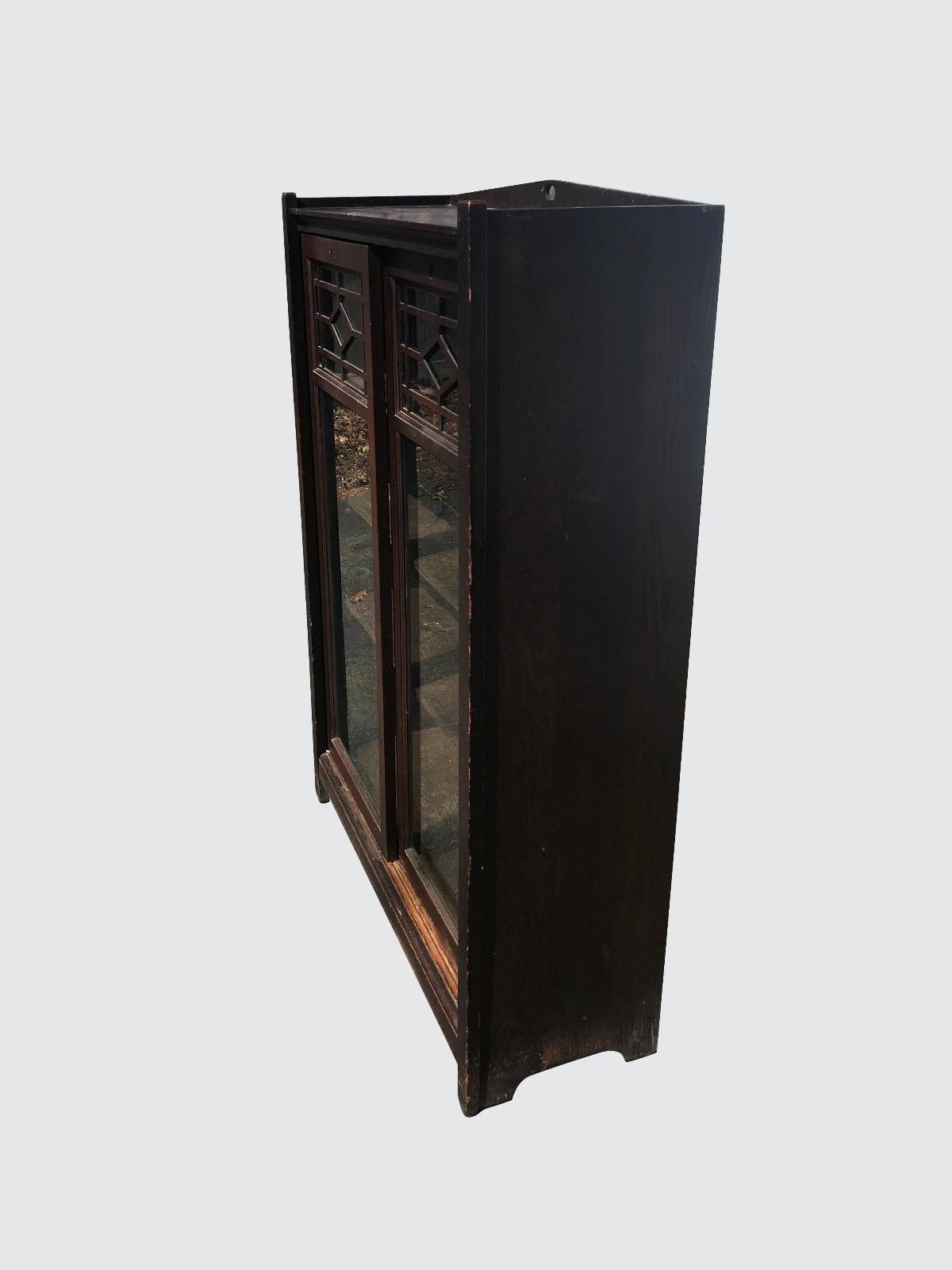 ANTIQUE ARTS & CRAFTS MISSION OAK SLIDING DOUBLE GLASS BOOKCASE W/ TENONED POST