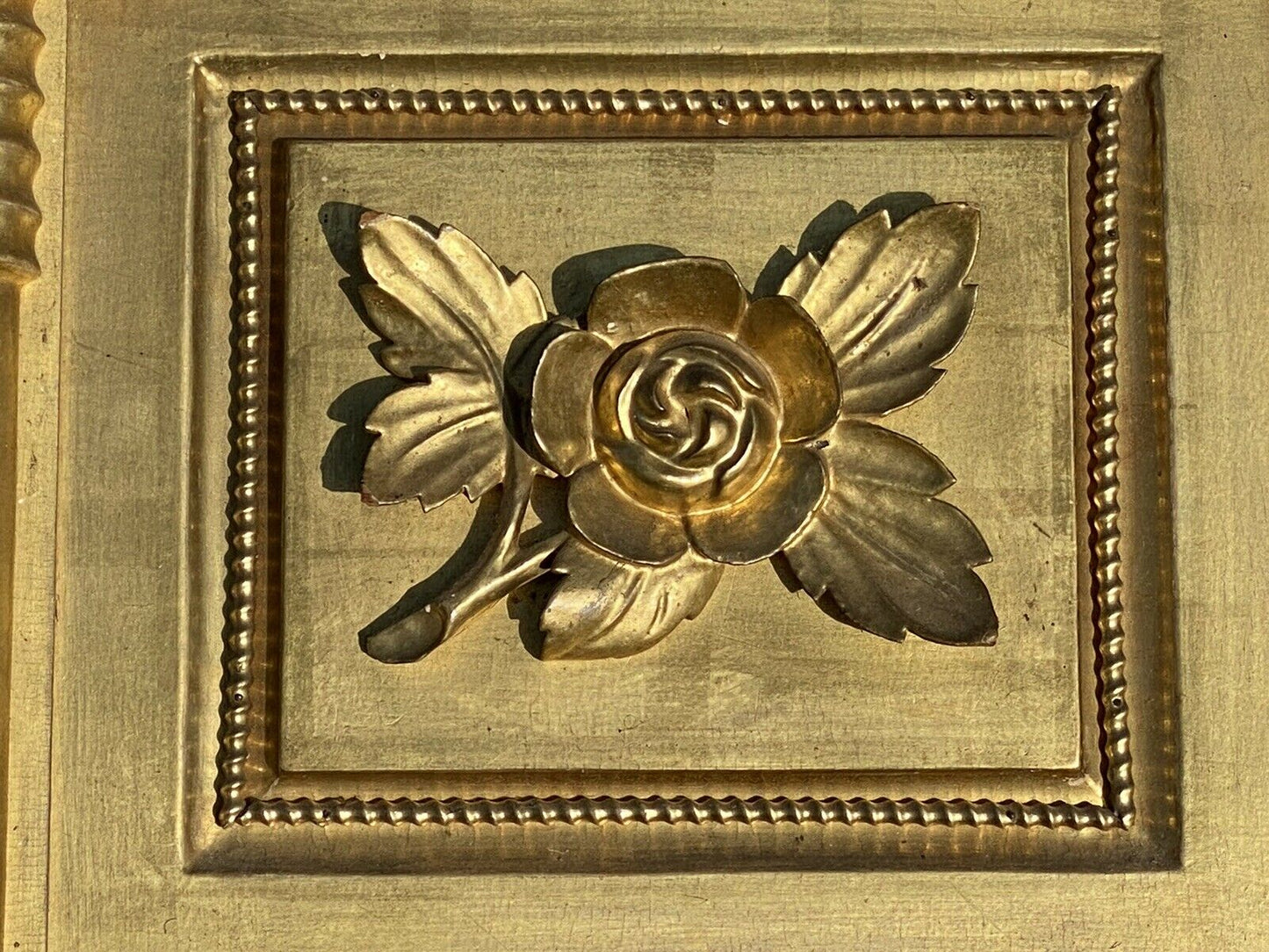 19TH C ANTIQUE SHERATON ROSE CARVED GILT MIRROR