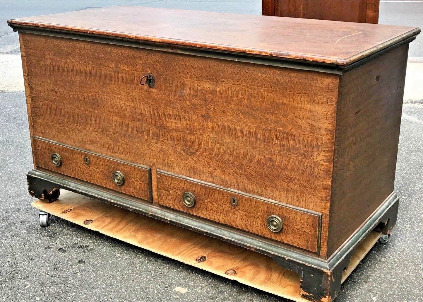 18TH C. CHIPPENDALE DOVETAILED SIGNED BLANKET BOX - RARE OCHRE PAINT SURFACE