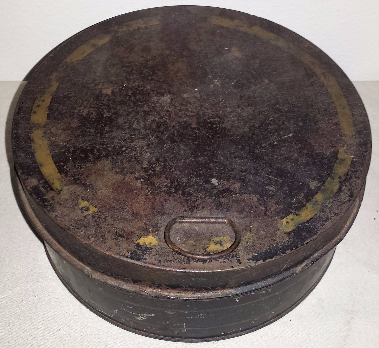 19th CENTURY SHAKER TOLEWARE SPICE CANISTER SET WITH SIX LIDDED SPICE TIN JARS