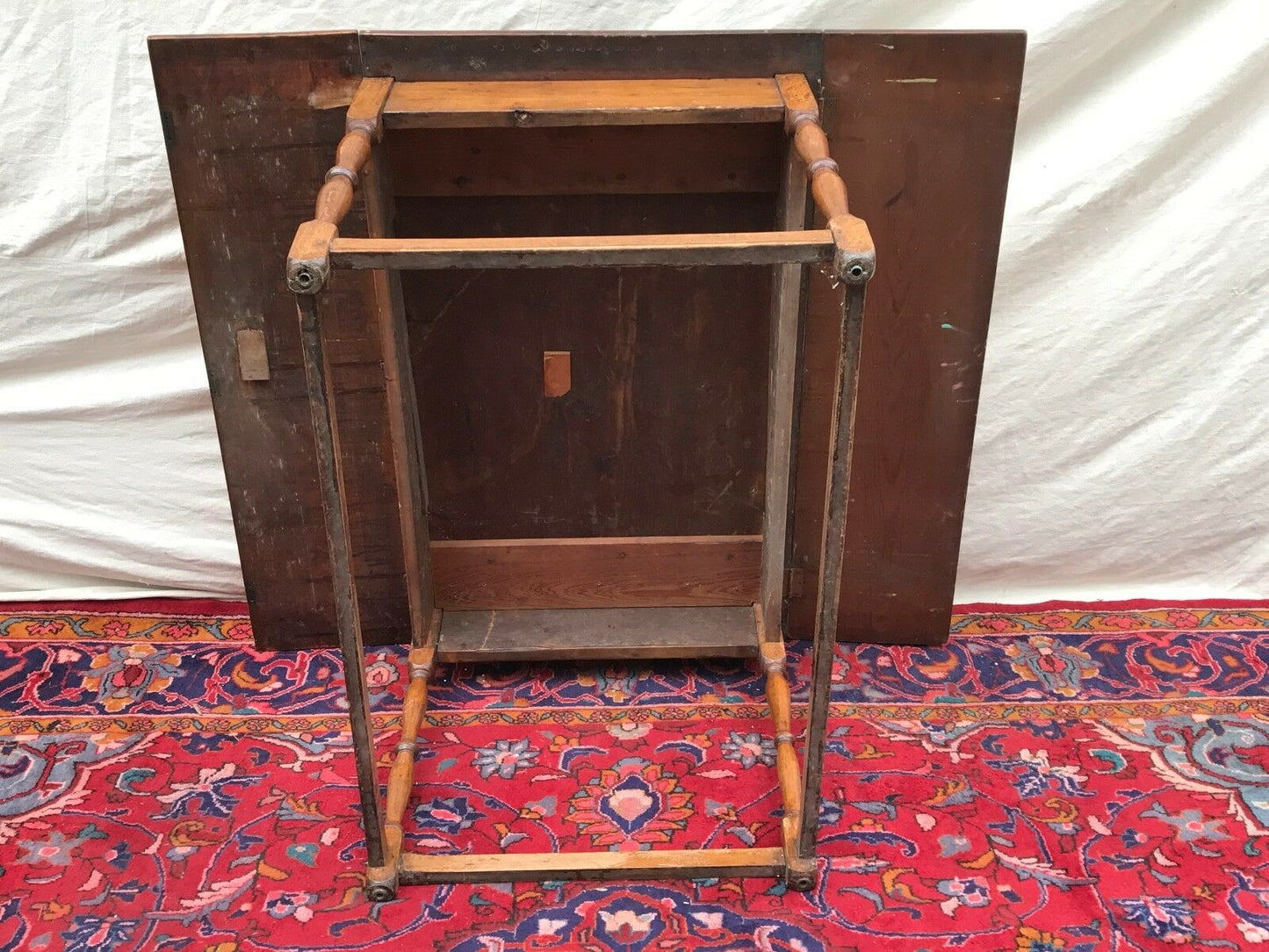 18TH C WILLIAM & MARY PERIOD NEW ENGLAND ANTIQUE DROP LEAF TAVERN / DINING TABLE