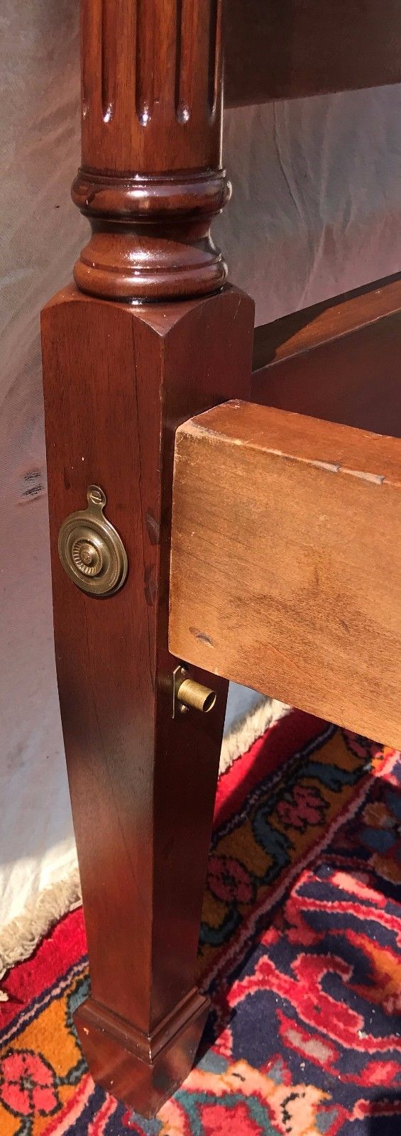 EXCEPTIONAL SOLID MAHOGANY 4 POSTER FULL SIZED FEDERAL STYLED PENCIL POST BED