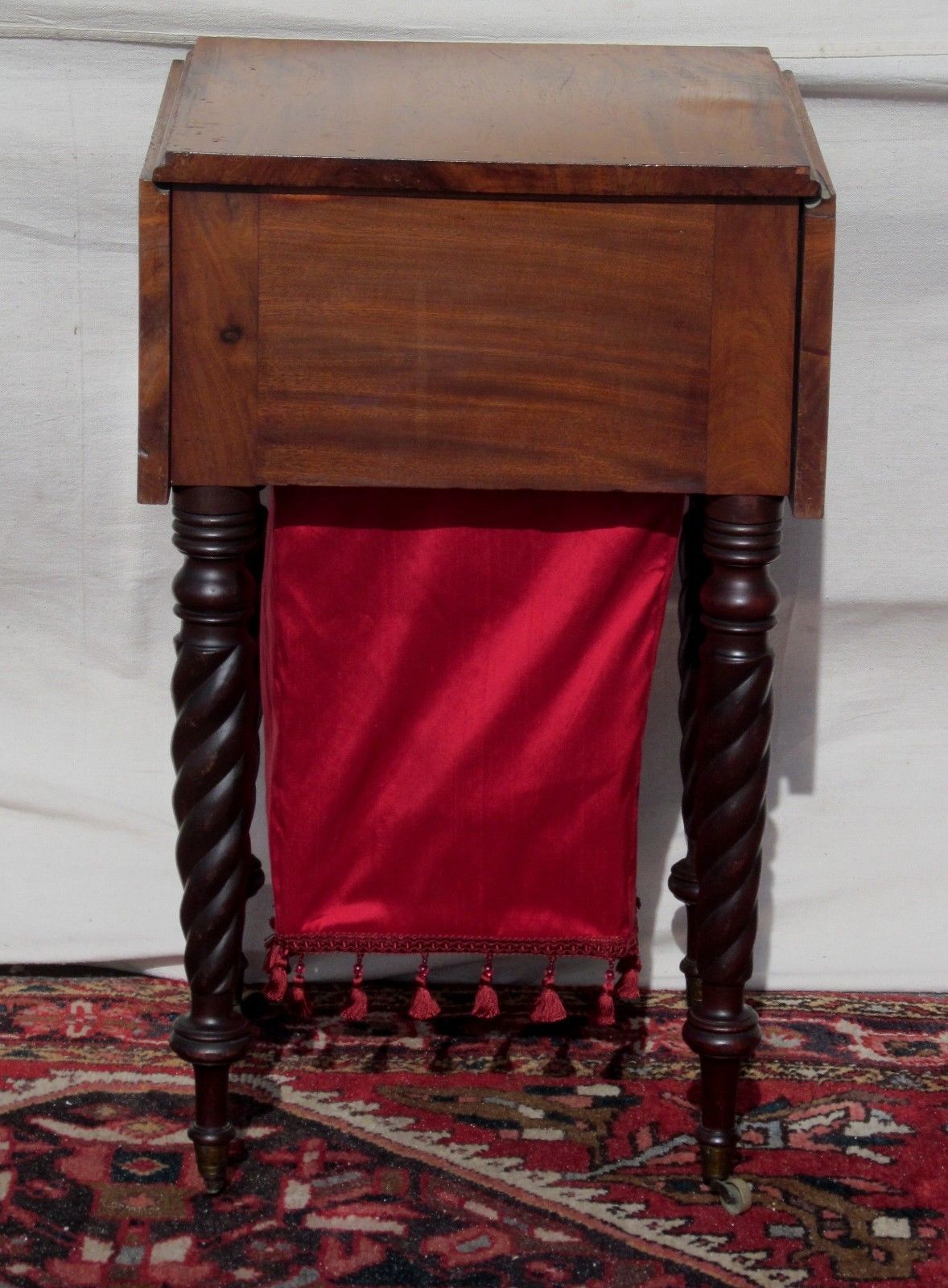 CIRCA 1810'S MAHOGANY SALEM MASS WORK TABLE-WITH FABRIC BAG DRAWER!