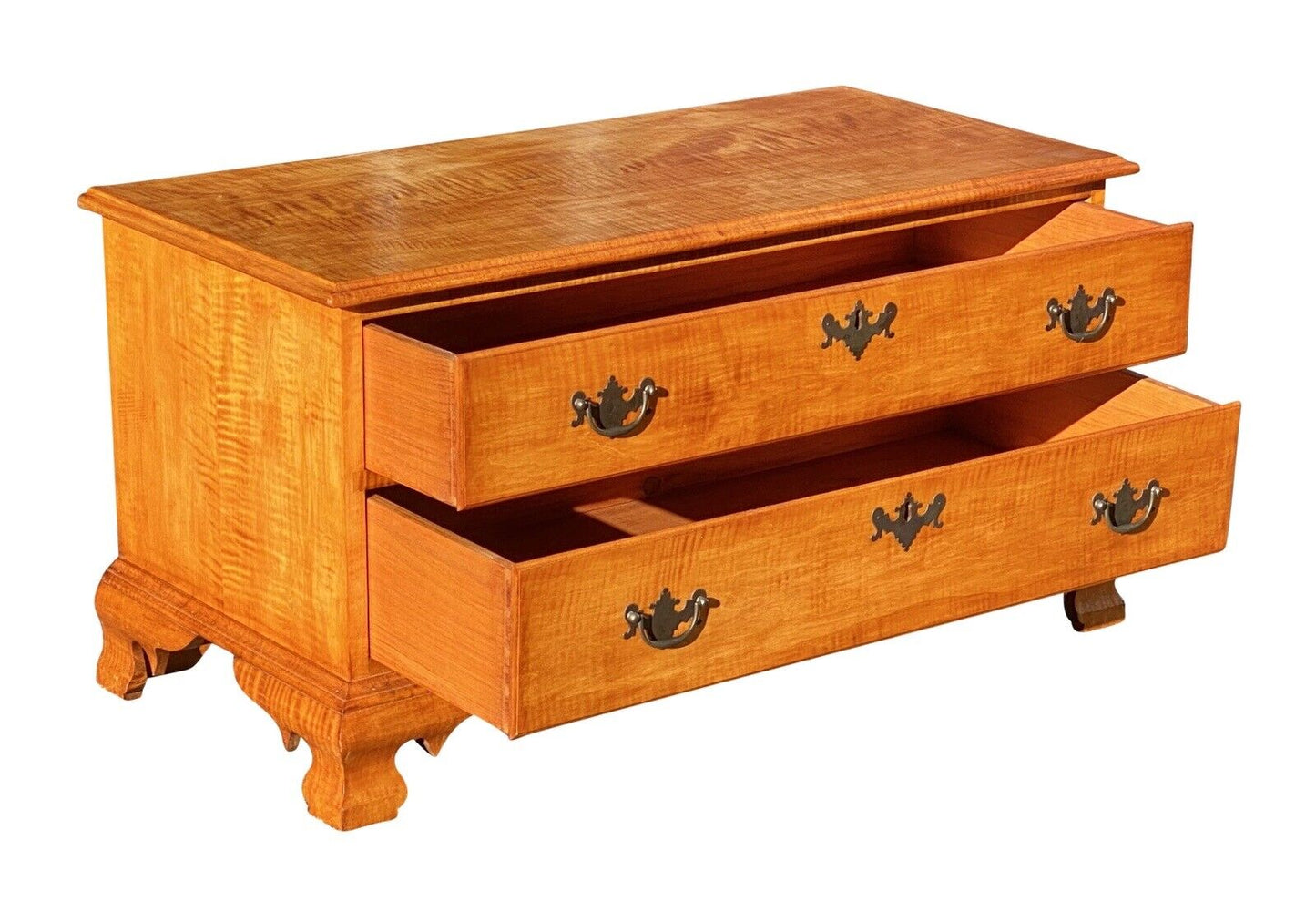 Chippendale Antique Style Tiger Maple 2 Drawer Blanket Chest / Blanket Box