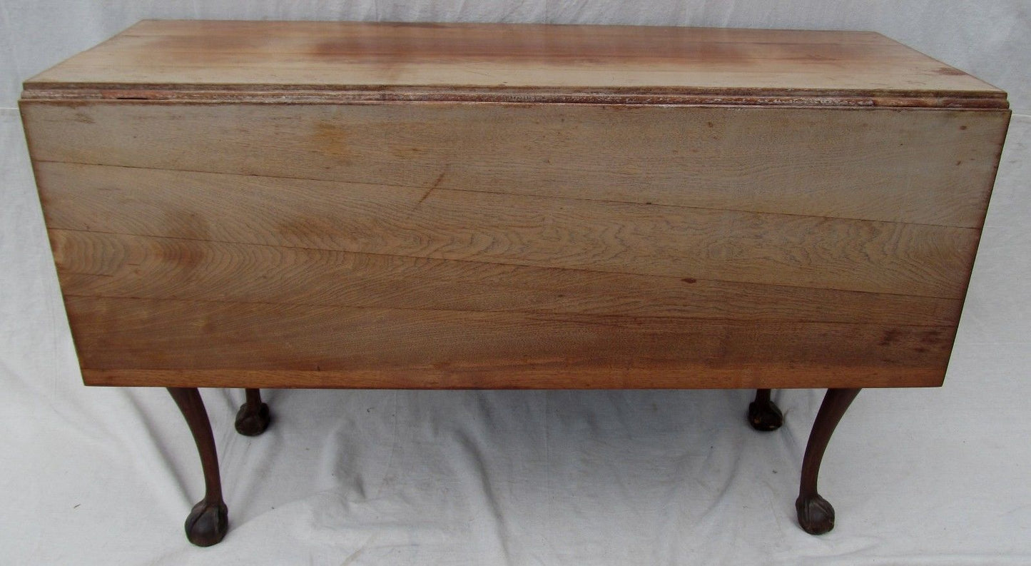 IMPORTANT TOWNSEND GODDARD WALNUT BALL & CLAW DINING TABLE NEWPORT RI ca. 1760