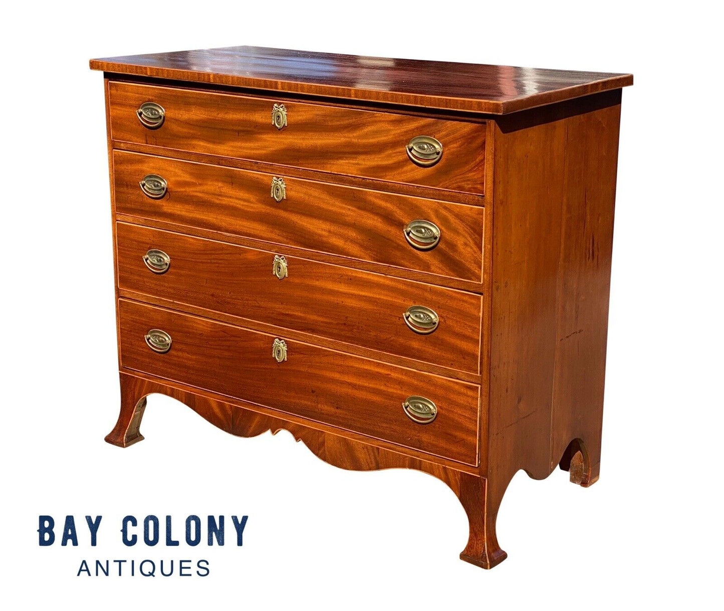 Early 19th Century Antique Federal Period Mahogany Chest of Drawers / Dresser
