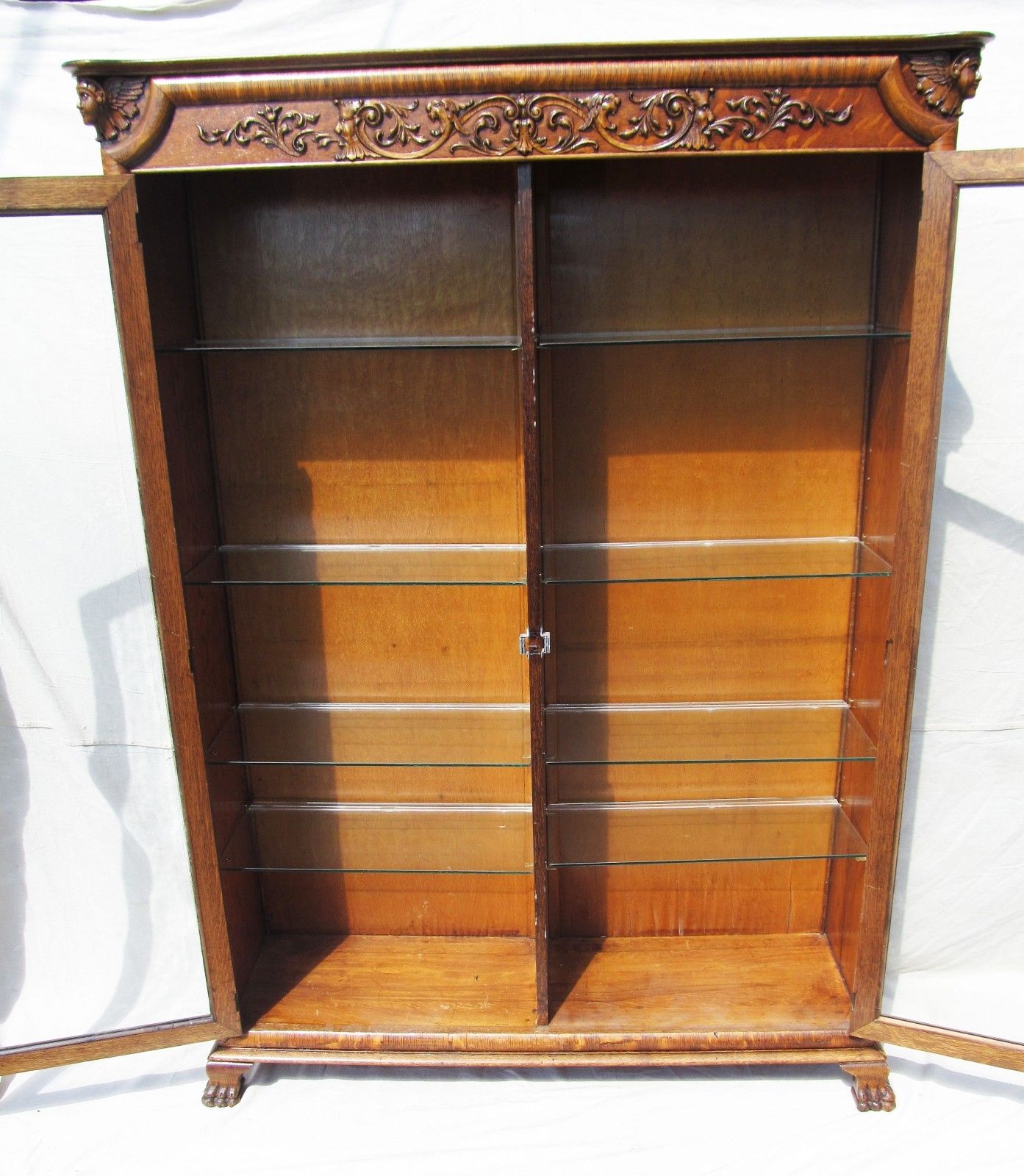 VICTORIAN R.J. HORNER RENAISSANCE REVIVAL TIGER OAK DOUBLE DOOR CARVED BOOKCASE