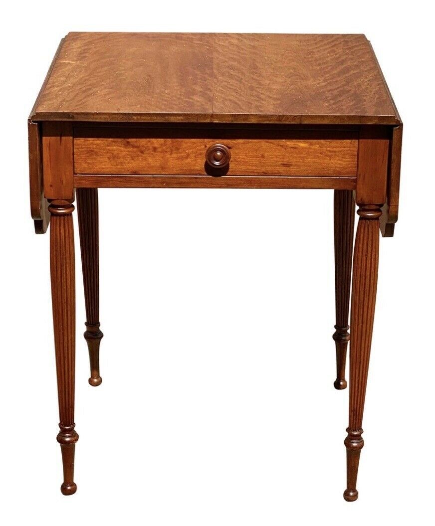 19TH C ANTIQUE FEDERAL PERIOD CURLY CHERRY DROP LEAF WORK TABLE / NIGHTSTAND