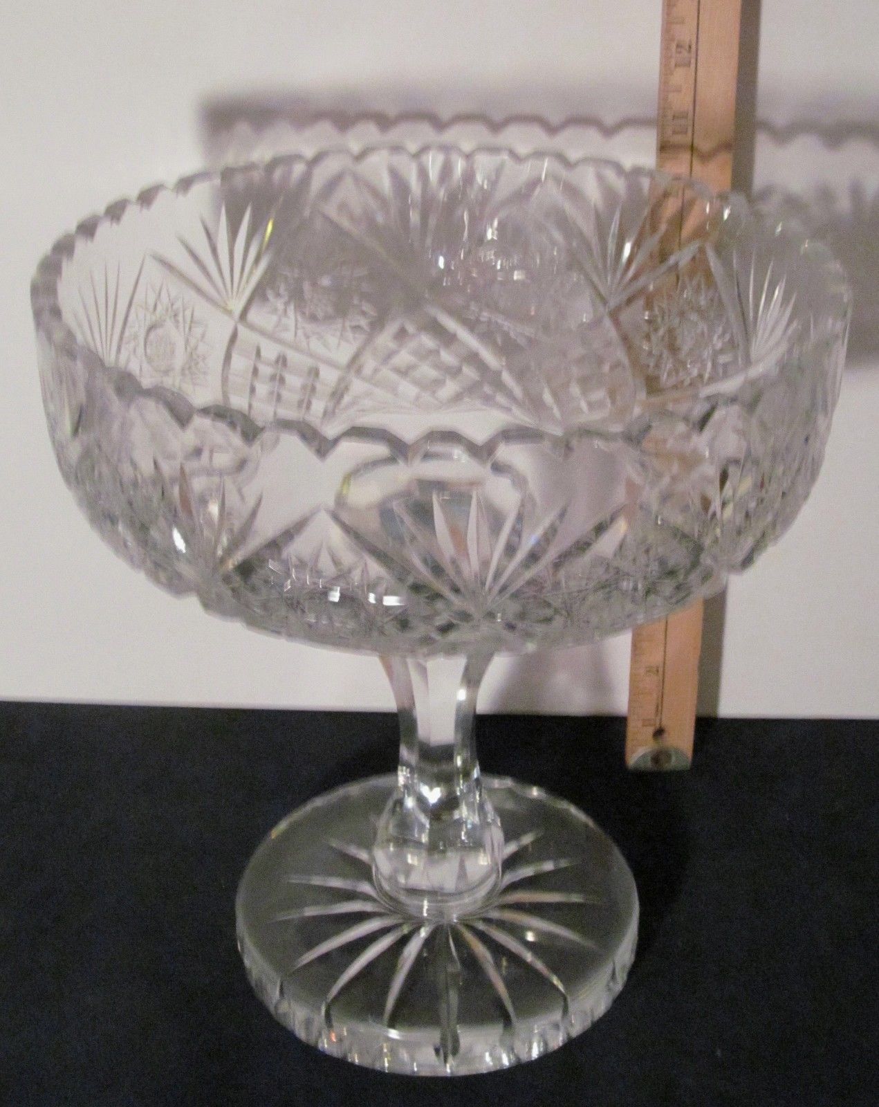 MASSIVE FINE QUALITY CUT LEADED CRYSTAL COMPOTE CENTERPIECE-MINT & IMPRESSIVE