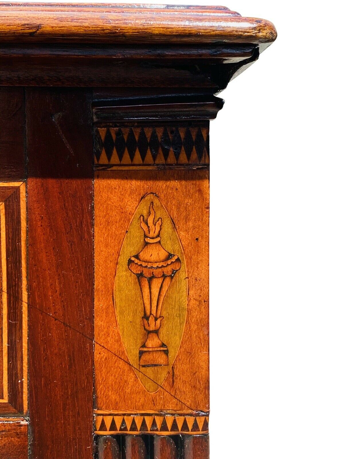 18TH C ANTIQUE FEDERAL PERIOD INLAID MAHOGANY SIDEBOARD / SERVER