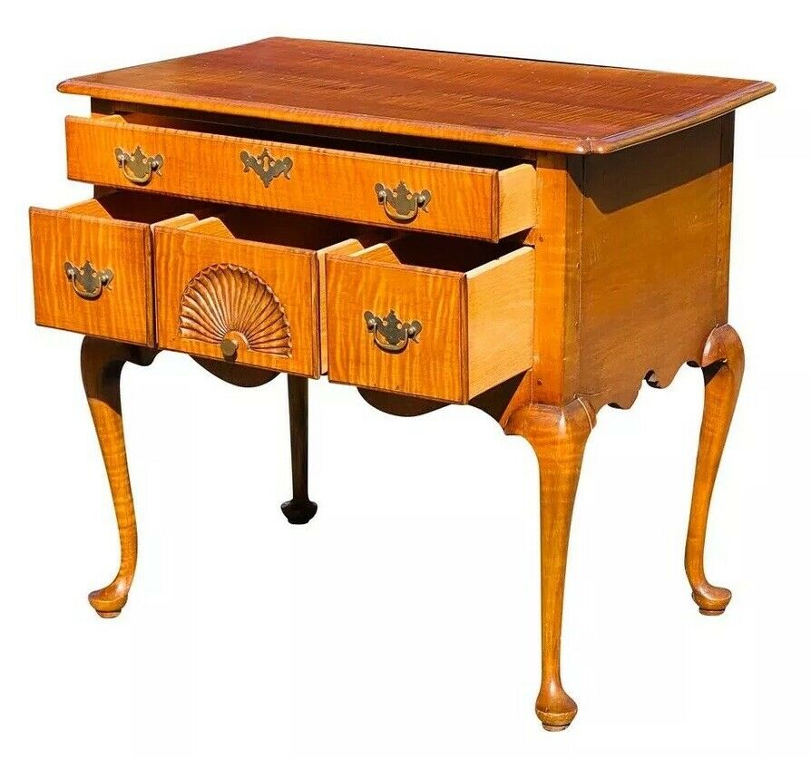 20TH C QUEEN ANNE ANTIQUE STYLE TIGER MAPLE LOWBOY DRESSER / CHEST