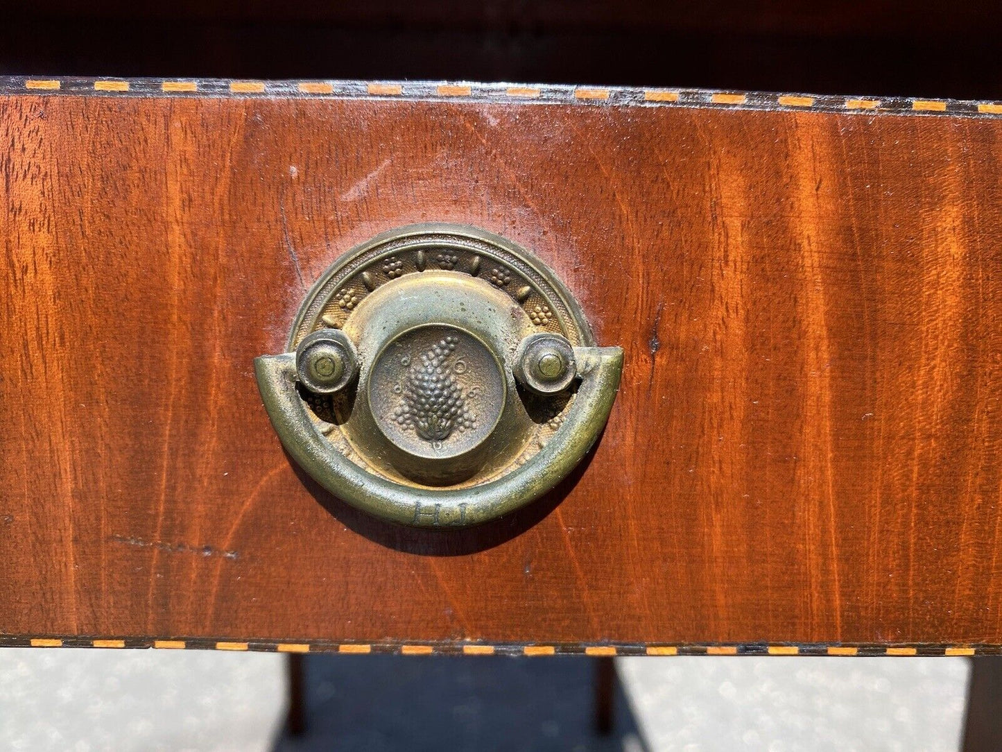 Antique Mahogany Federal Period Drop Leaf Table With Inlay & One Drawer
