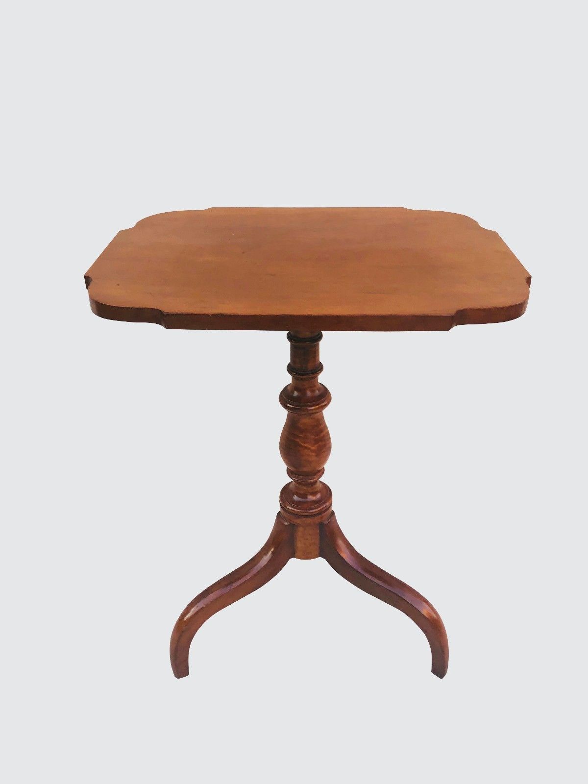 TIGER MAPLE & CHERRY 18TH CENTURY FEDERAL TILT TOP CANDLESTAND WITH OVOLO TOP