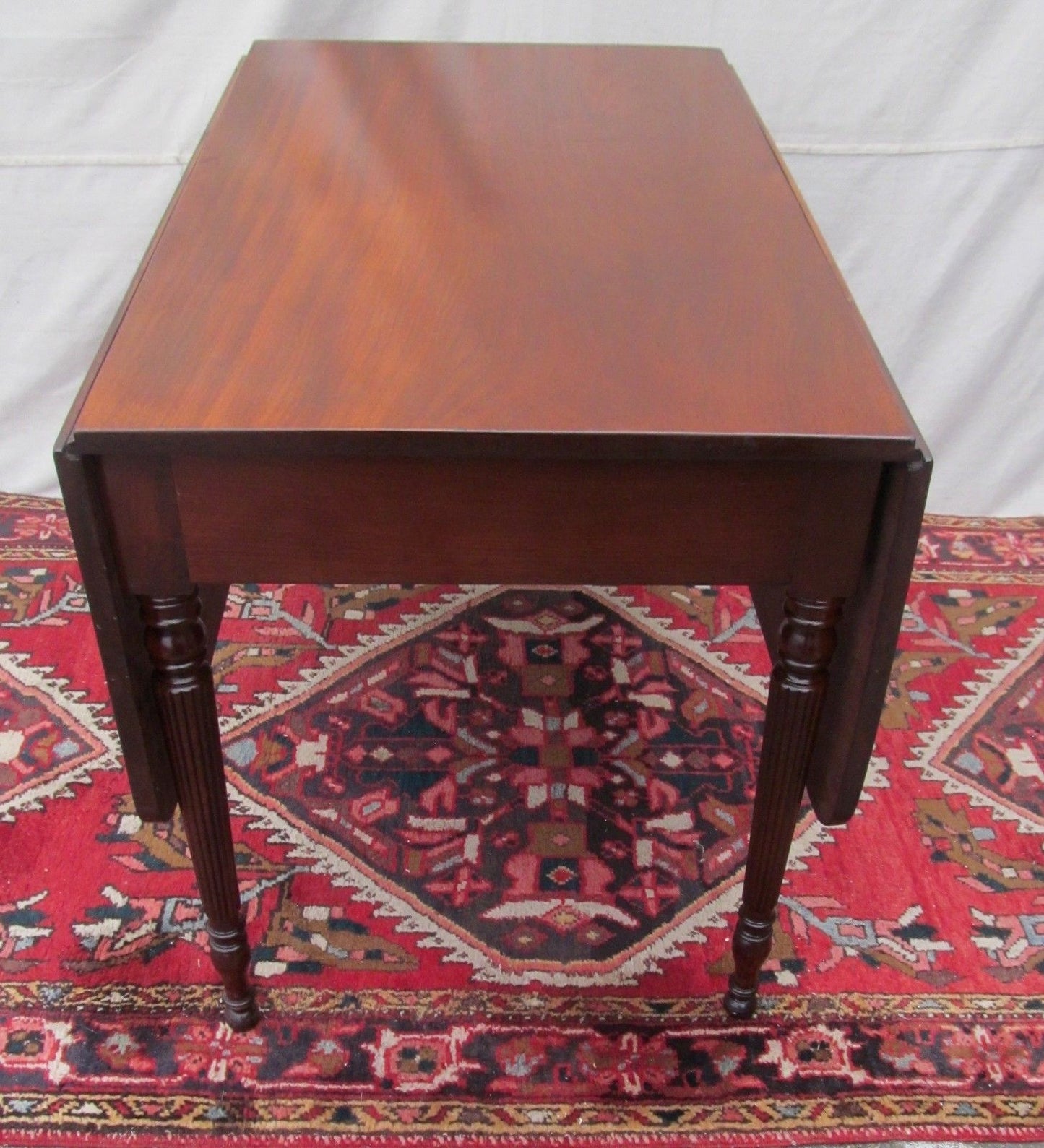 SHERATON PERIOD SOLID HONDURAN MAHOGANY BOSTON PEMBROKE TABLE