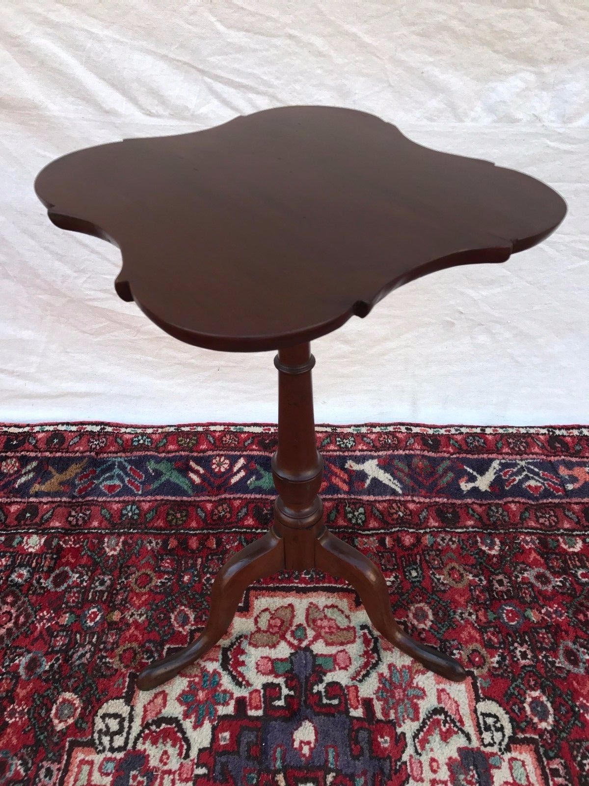 18TH CENTURY QUEEN ANNE PERIOD SPIDER LEG PORRINGER TOP CANDLESTAND