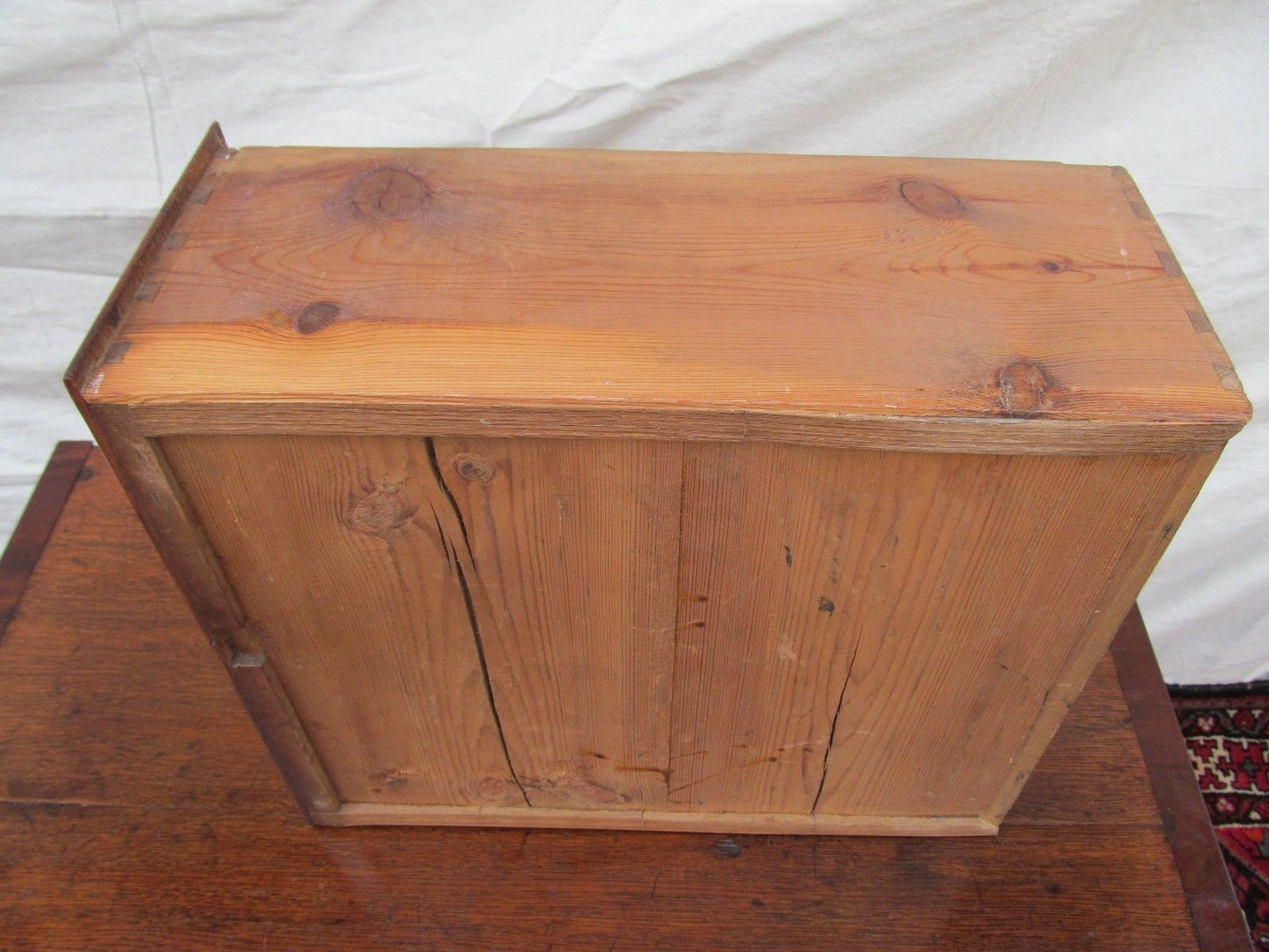 GEORGE III ENGLISH YEW WOOD CROSS BAND INLAID BACHELORS CHEST ON BRACKET BASE