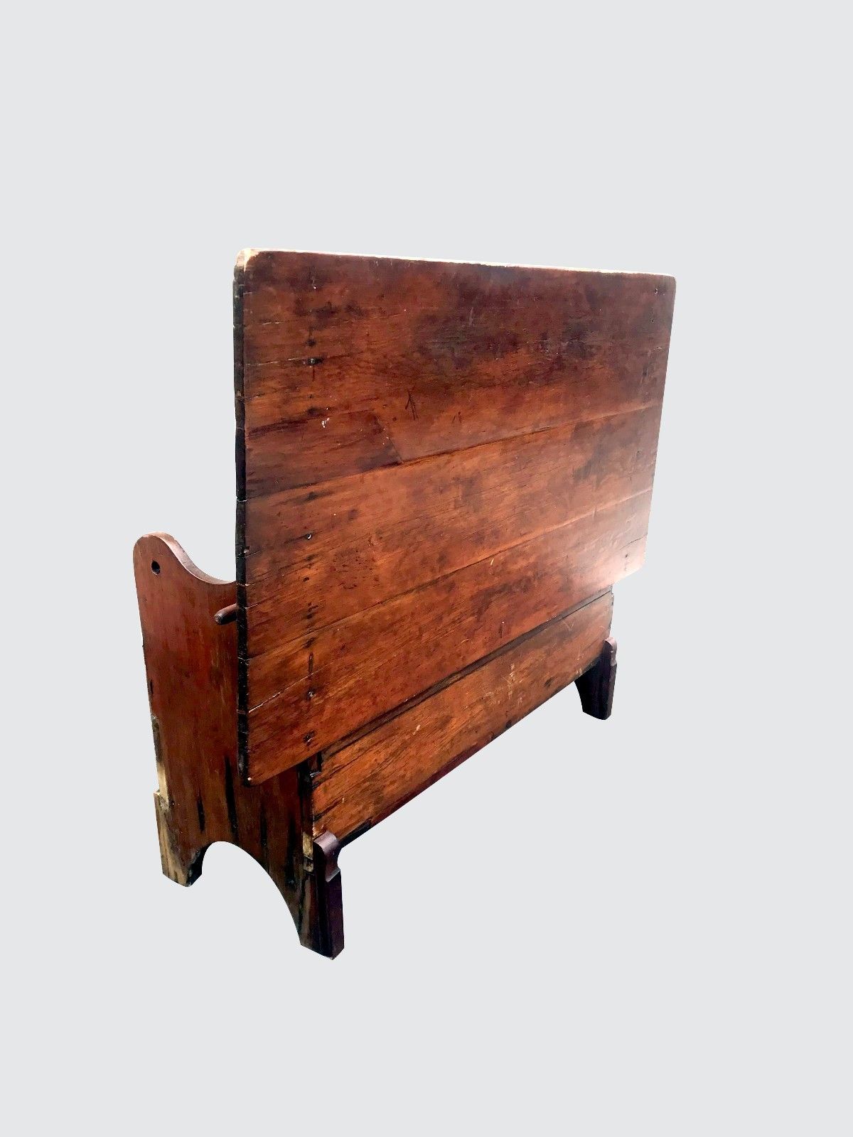 EARLY 19TH CENTURY NEW ENGLAND PRIMITIVE PUMPKIN PINE HUTCH TABLE WITH SEAT BOX