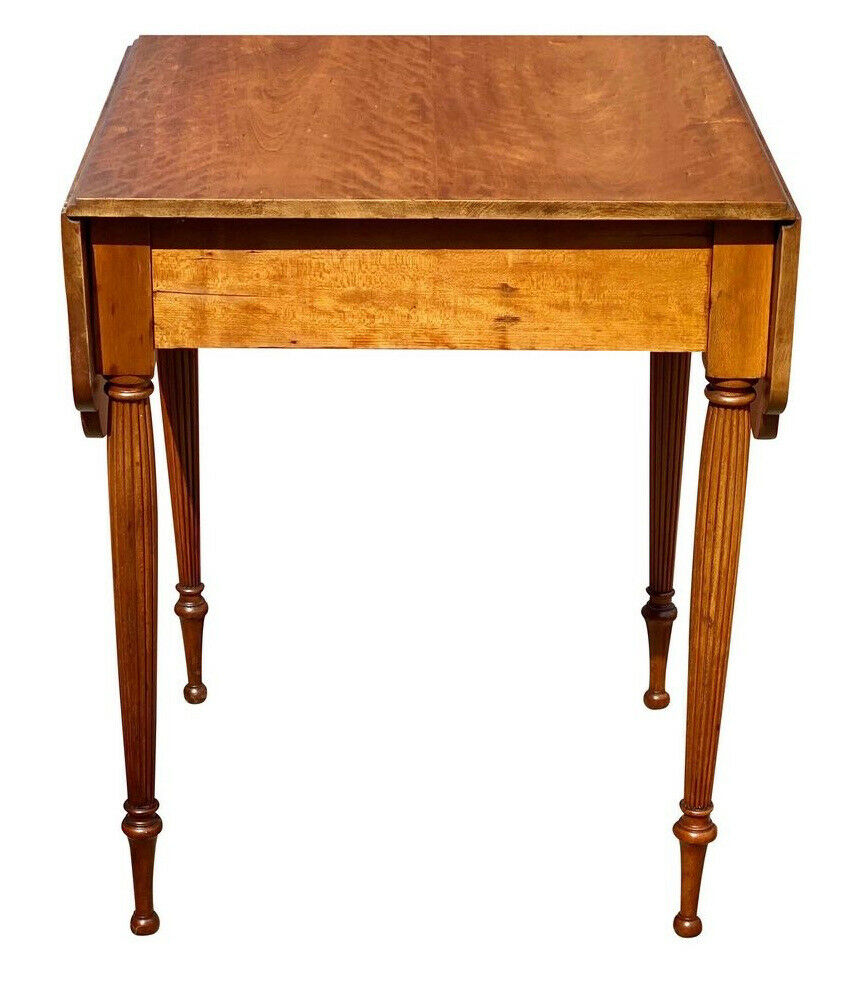 19TH C ANTIQUE FEDERAL PERIOD CURLY CHERRY DROP LEAF WORK TABLE / NIGHTSTAND